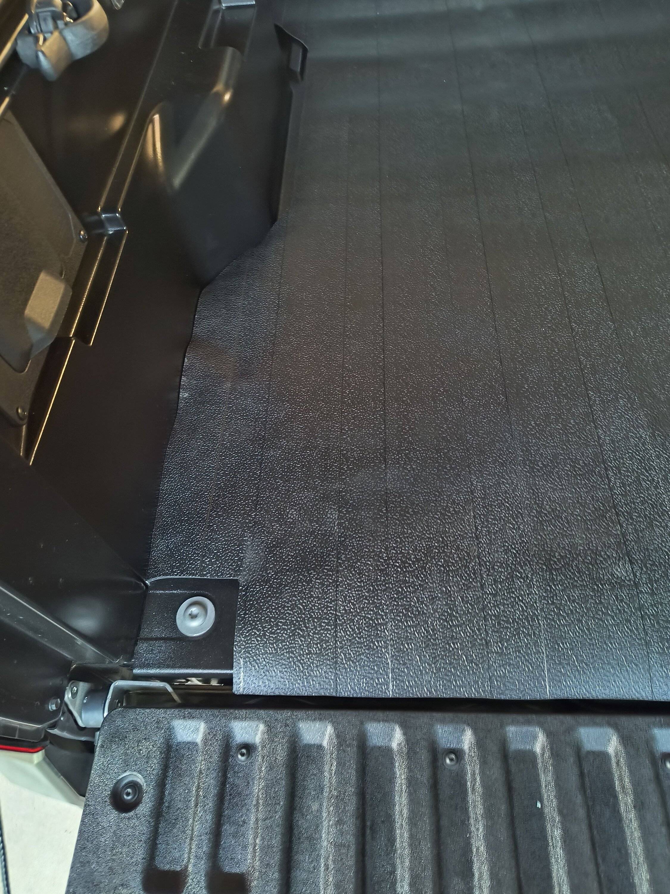 2024 Tacoma Gator bed mat 6' - not even close fit 1000001176