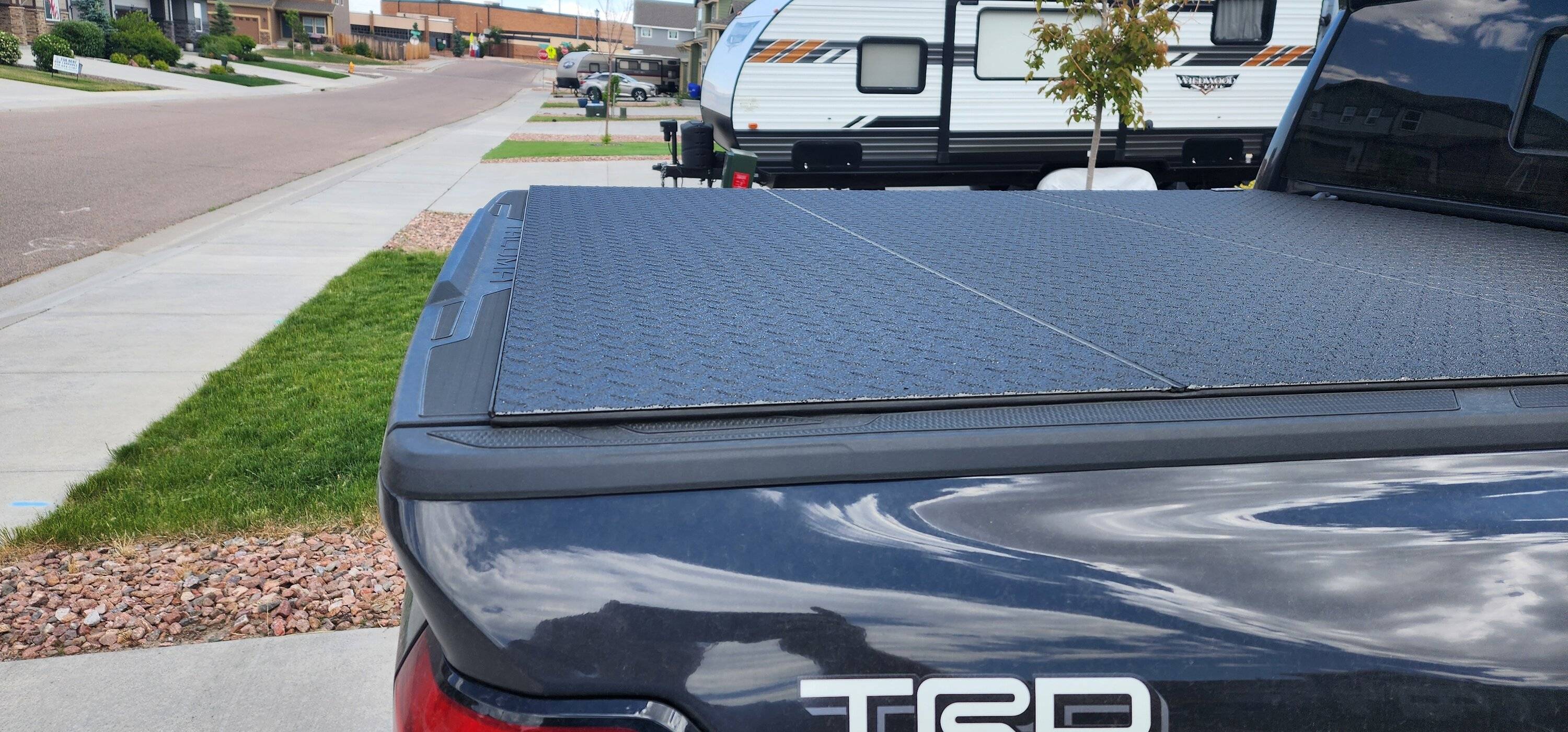 2024 Tacoma LOMAX Stance Hard Tri-Fold Tonneau Cover Scratching Paint 1000001941