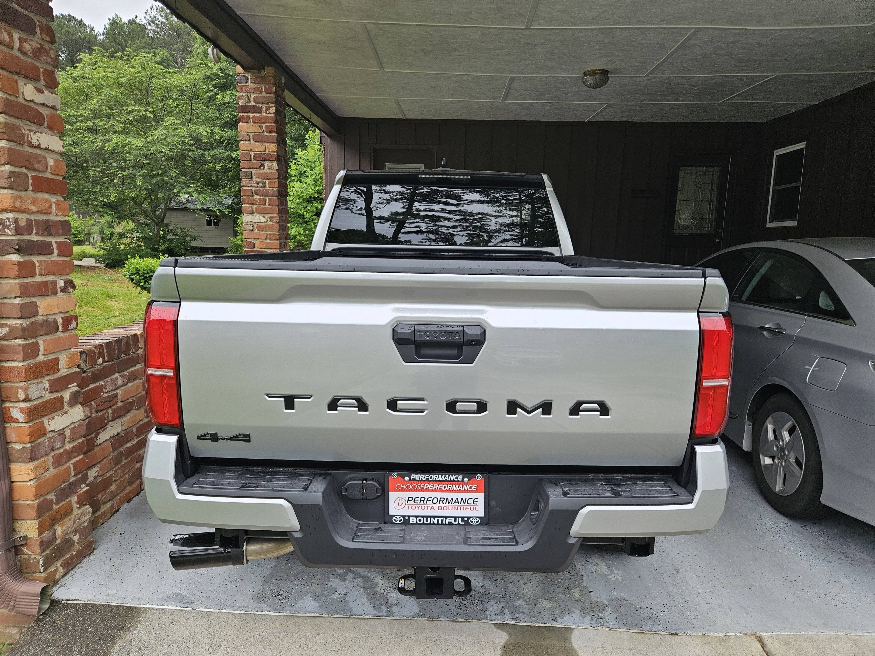 2024 Tacoma CELESTIAL SILVER METALLIC 2024 Tacoma Thread (4th Gen) 1000007626