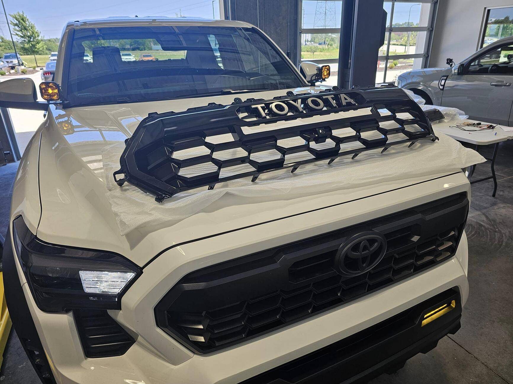 2024 Tacoma 2024 Tacoma w/ aftermarket lighting accessories and bed cap topper 🤩 1726509330969-q5