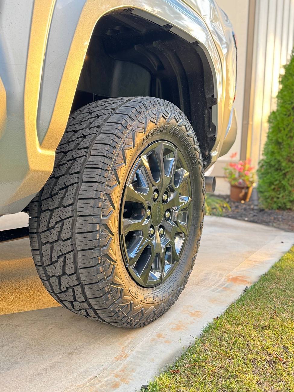 2024 Tacoma 2024 Toyota Tacoma sr5 what are y’all’s thought on this. these oem rims seem to be extremely rare. let me know what yall think how it looks 1734548422277-f9