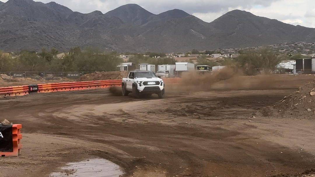 2024 Tacoma Watch & listen to 2024 Tacoma TRD Pro Hybrid 4 Cylinder i-FORCE MAX engine & TRD Exhaust sounds (on offroad course) 🔊 2024 Tacoma TRD Pro offroading course3