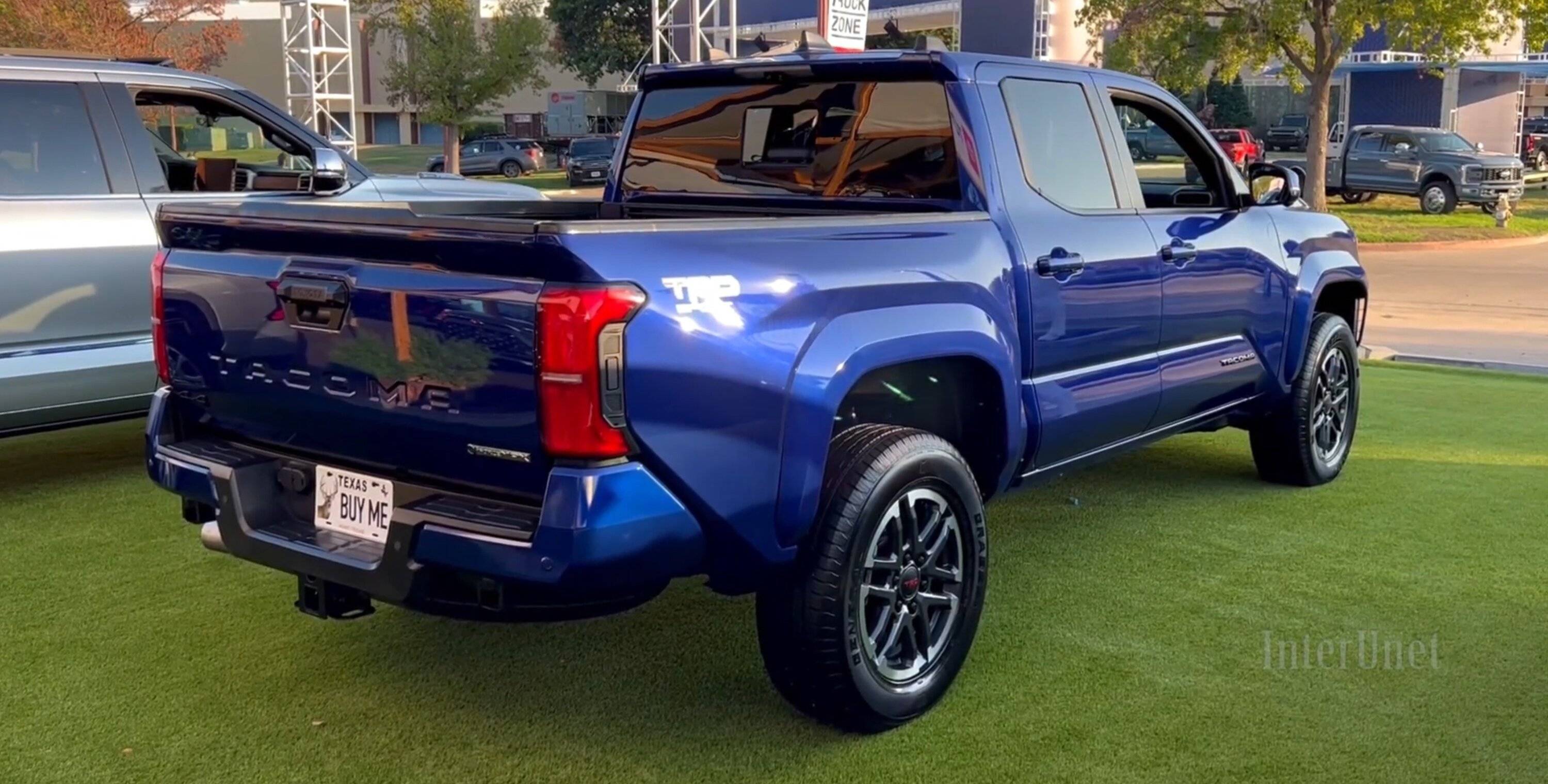 2024 Tacoma Blue Crush Metallic 2024 Tacoma TRD Sport i-Force MAX Hybrid -- exterior & interior first look! 2024 Toyota Tacoma TRD Sport i-Force MAX Blue Crush Metallic exterior interior suspension 22