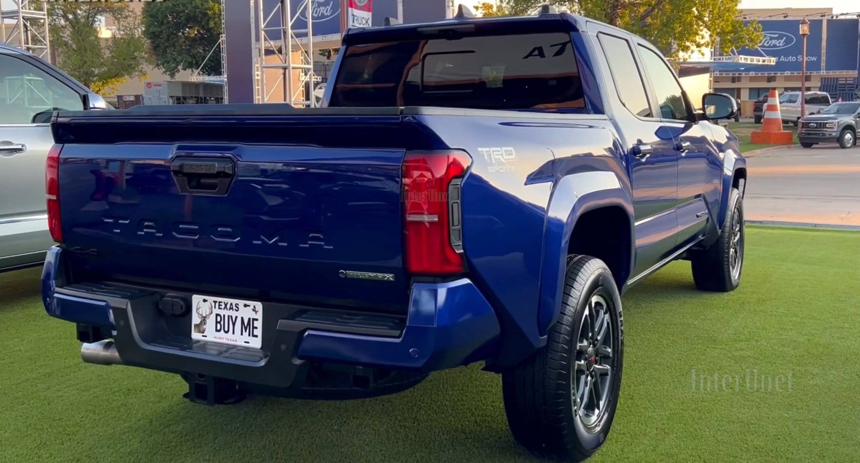 2024 Tacoma Blue Crush Metallic 2024 Tacoma TRD Sport i-Force MAX Hybrid -- exterior & interior first look! 2024 Toyota Tacoma TRD Sport i-Force MAX Blue Crush Metallic exterior interior suspension 24