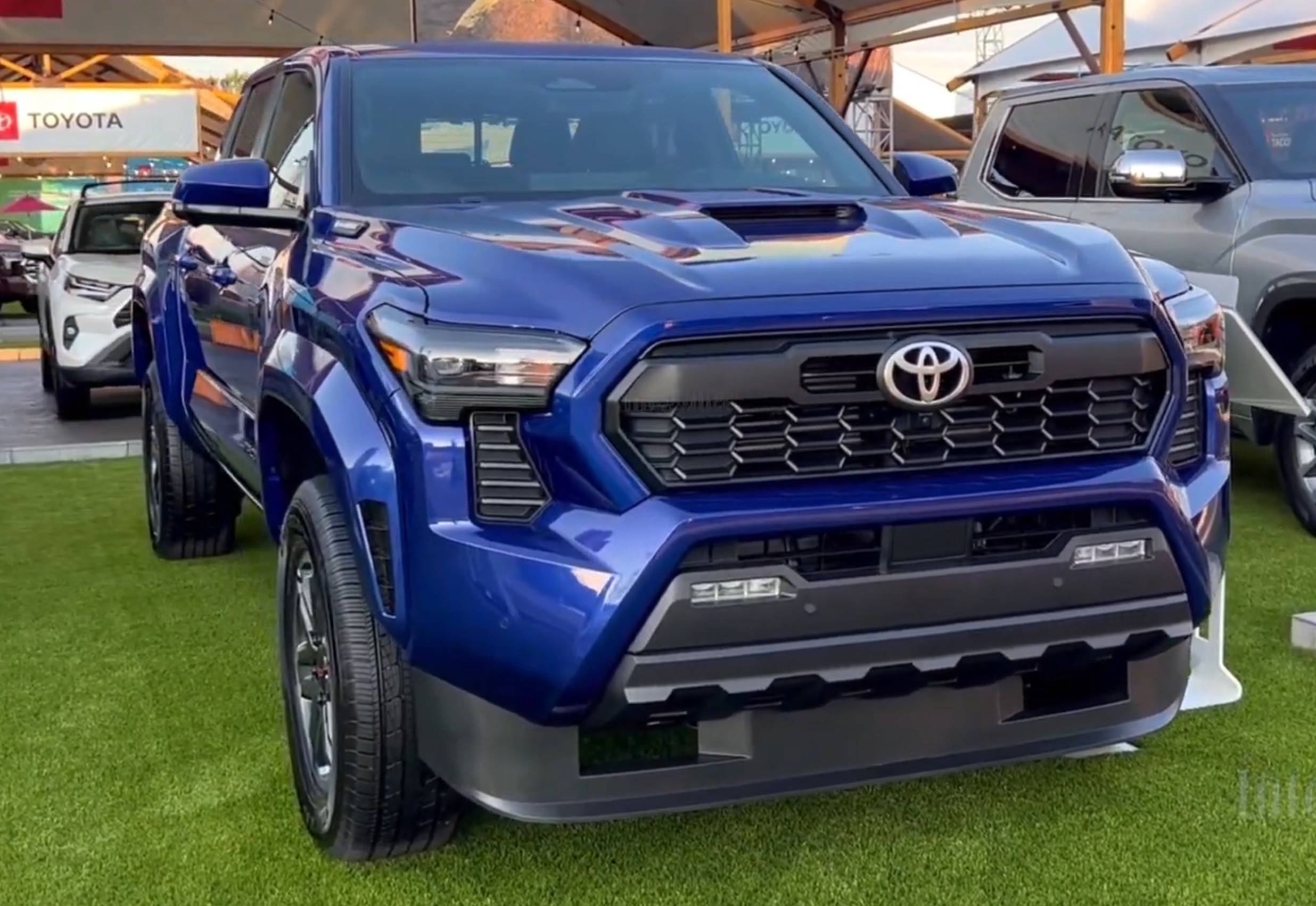 2024 Tacoma Blue Crush Metallic 2024 Tacoma TRD Sport i-Force MAX Hybrid -- exterior & interior first look! 2024 Toyota Tacoma TRD Sport i-Force MAX Blue Crush Metallic exterior interior suspension 29