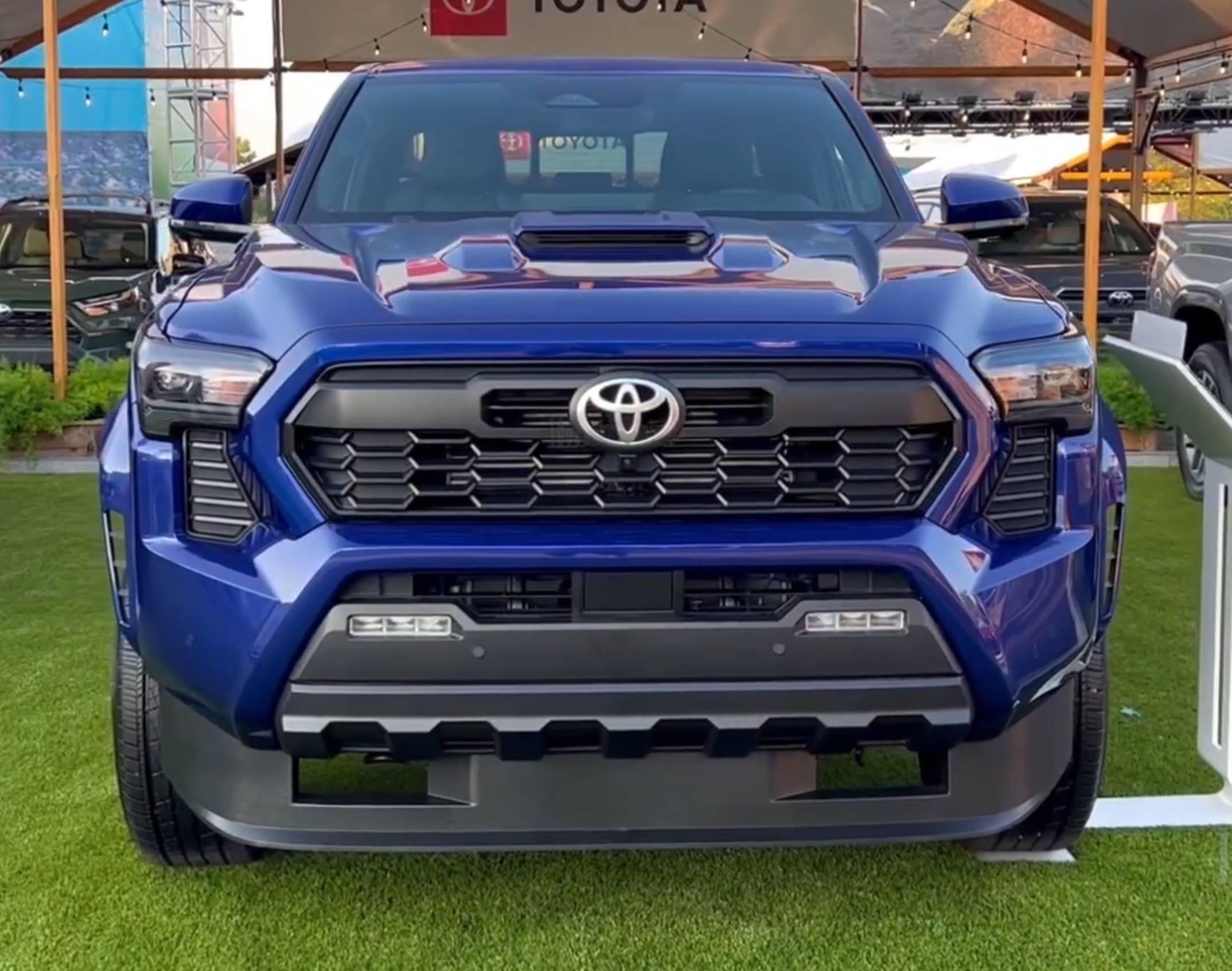 2024 Tacoma Blue Crush Metallic 2024 Tacoma TRD Sport i-Force MAX Hybrid -- exterior & interior first look! 2024 Toyota Tacoma TRD Sport i-Force MAX Blue Crush Metallic exterior interior suspension 30