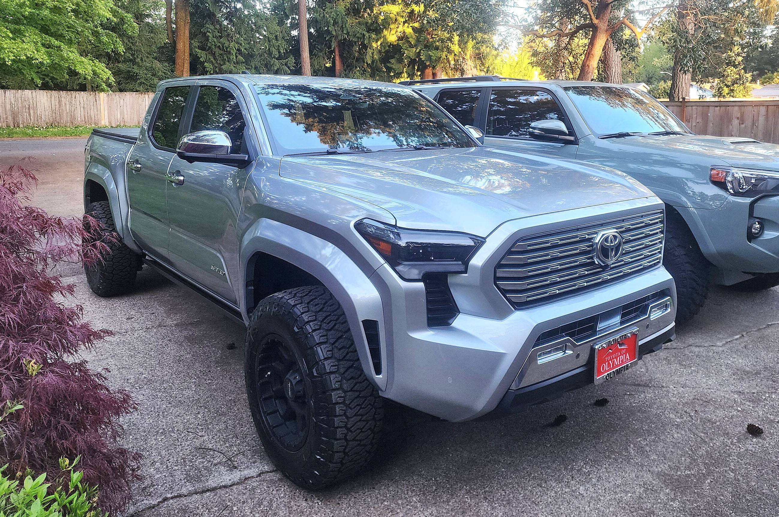 2024 Tacoma CELESTIAL SILVER METALLIC 2024 Tacoma Thread (4th Gen) 20240423_193911