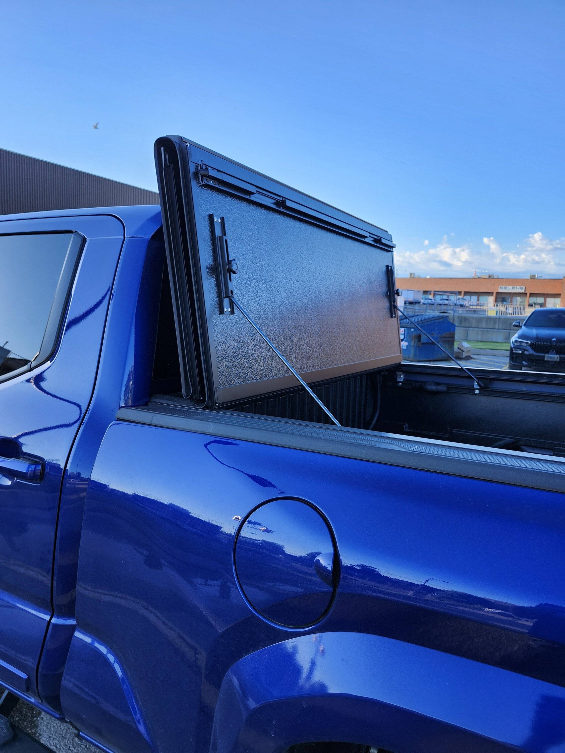 2024 Tacoma Bison Tonneau Cover (6 foot) installed 20240614_070014