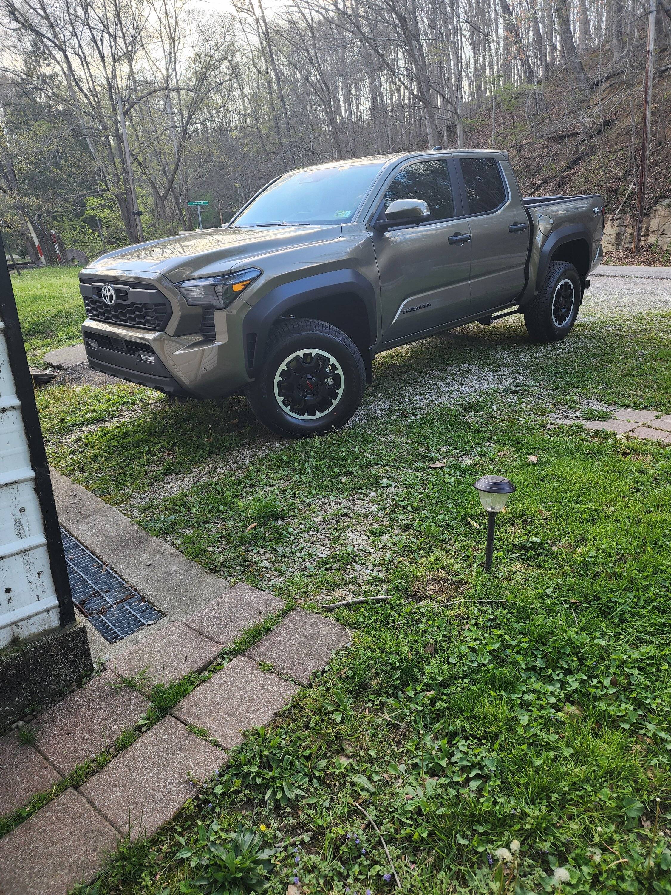 2024 Tacoma Bronze Oxide TRD Off Road Base finally here! 39e4d170-0db0-477b-a1db-bc708eb1a871