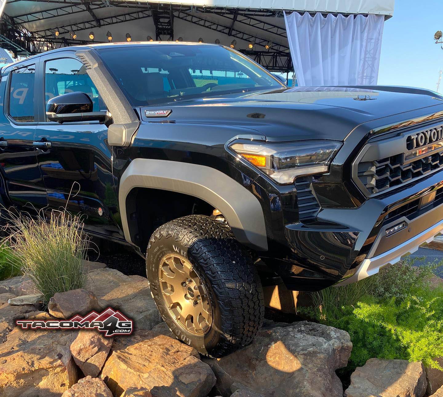 2024 Tacoma 2024 Tacoma TRAILHUNTER - Specs, Price (TBA) Features, Photos & Videos black-2024-tacoma-trailhunter-2-