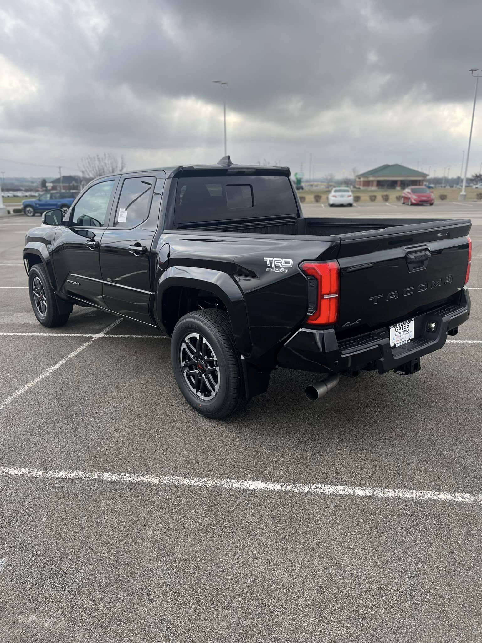 2024 Tacoma Black 2024 Tacoma TRD Sport delivered @ Toyota South dealership (w/ video vs 3rd gen)) black-2024-tacoma-trd-sport-delivered-dealer-walkthrough-2