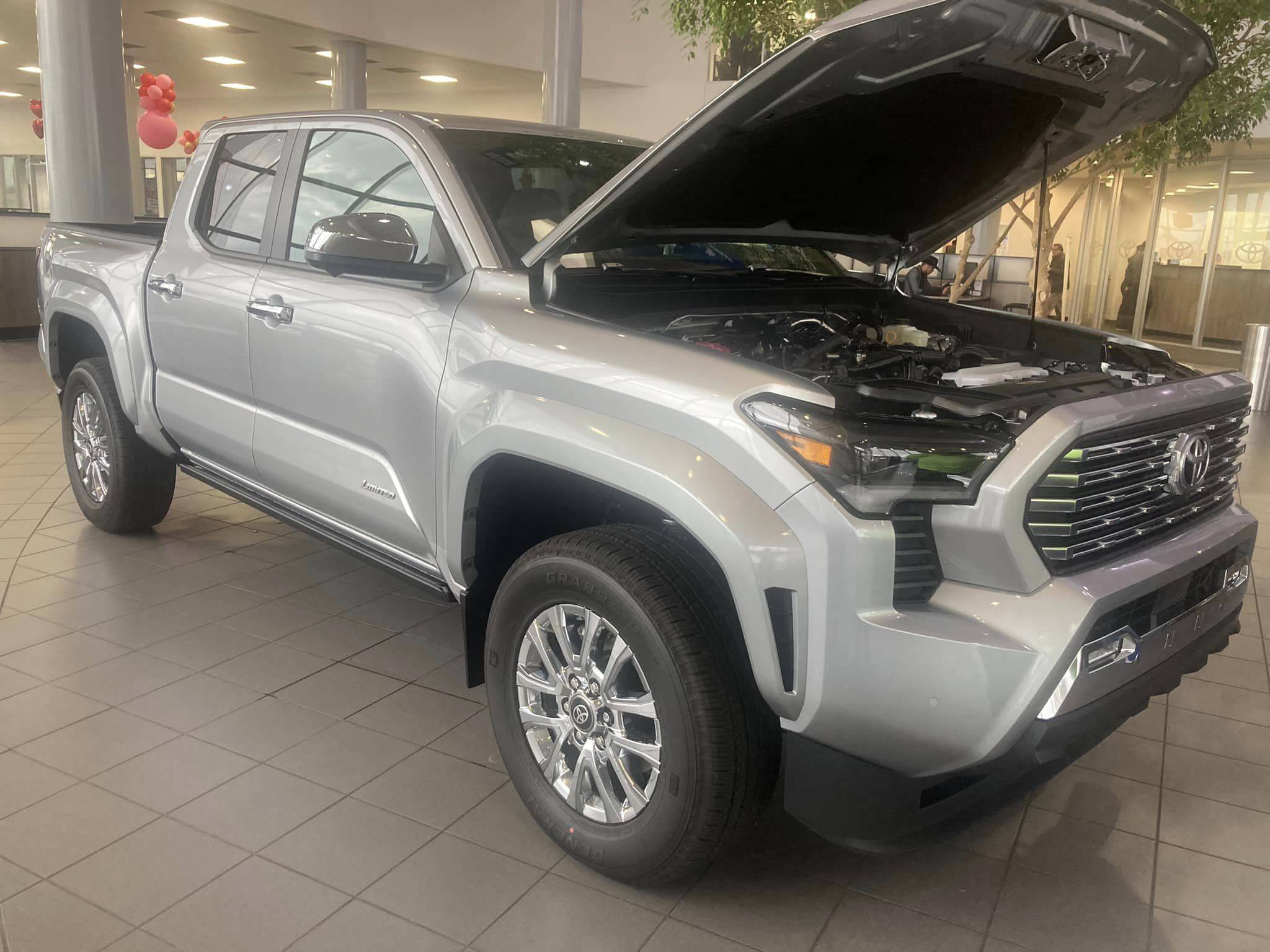 2024 Tacoma CELESTIAL SILVER METALLIC 2024 Tacoma Thread (4th Gen) Celestial Silver Metallic 2024 Tacoma Limited interior exterior1