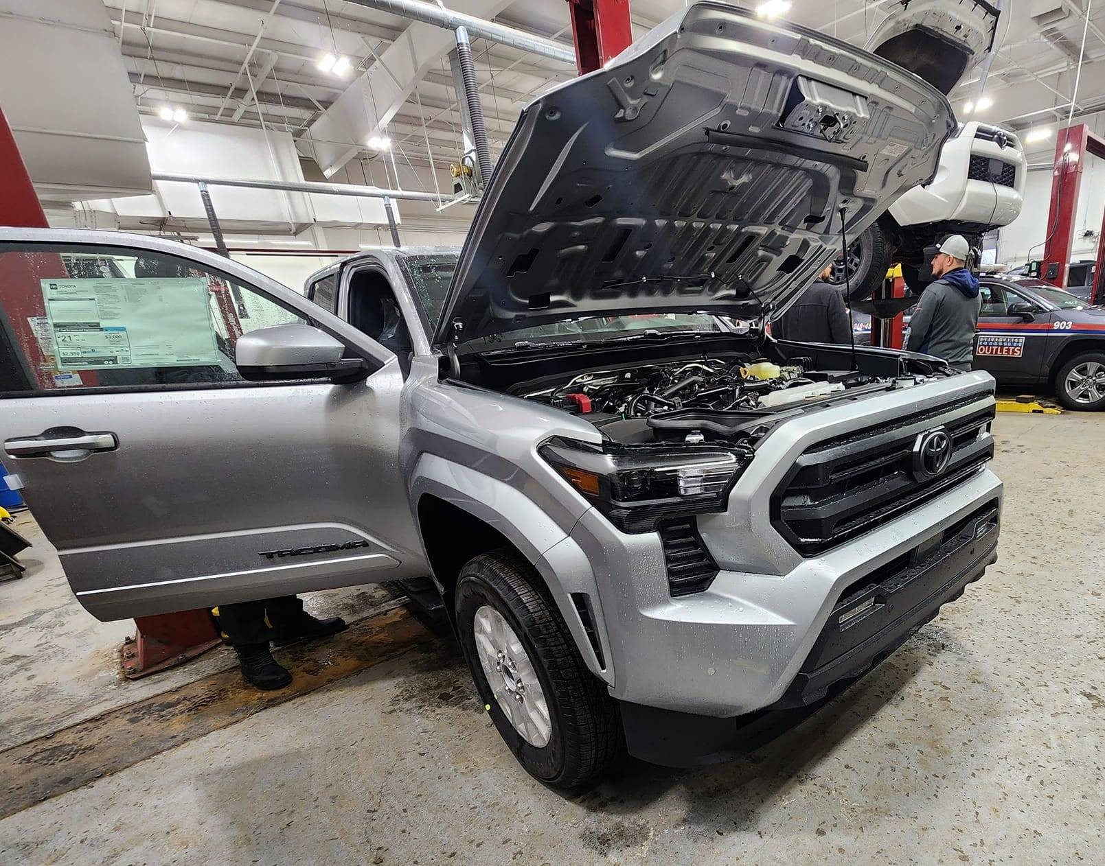 2024 Tacoma CELESTIAL SILVER METALLIC 2024 Tacoma Thread (4th Gen) Celestial Silver Metallic 2024 Tacoma SR5 2