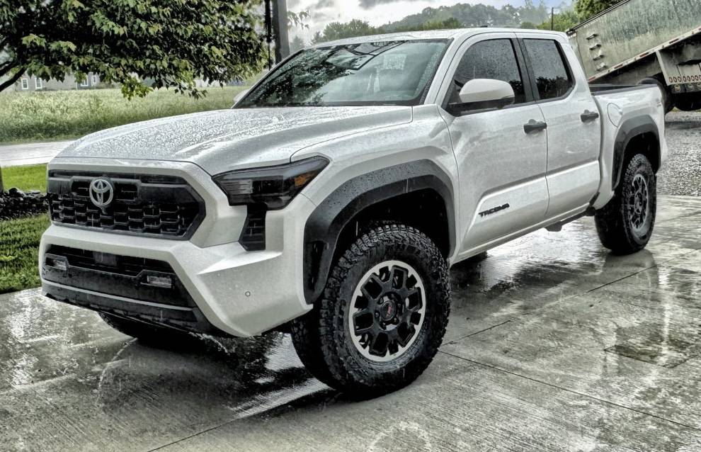 2024 Tacoma Falken Rubitrek A/T 285/70/17 tires on 2024 Tacoma TRD OffRoad Falken Rubitrek A:T 285:70:17 tires on 2024 Tacoma TRD Off-Road