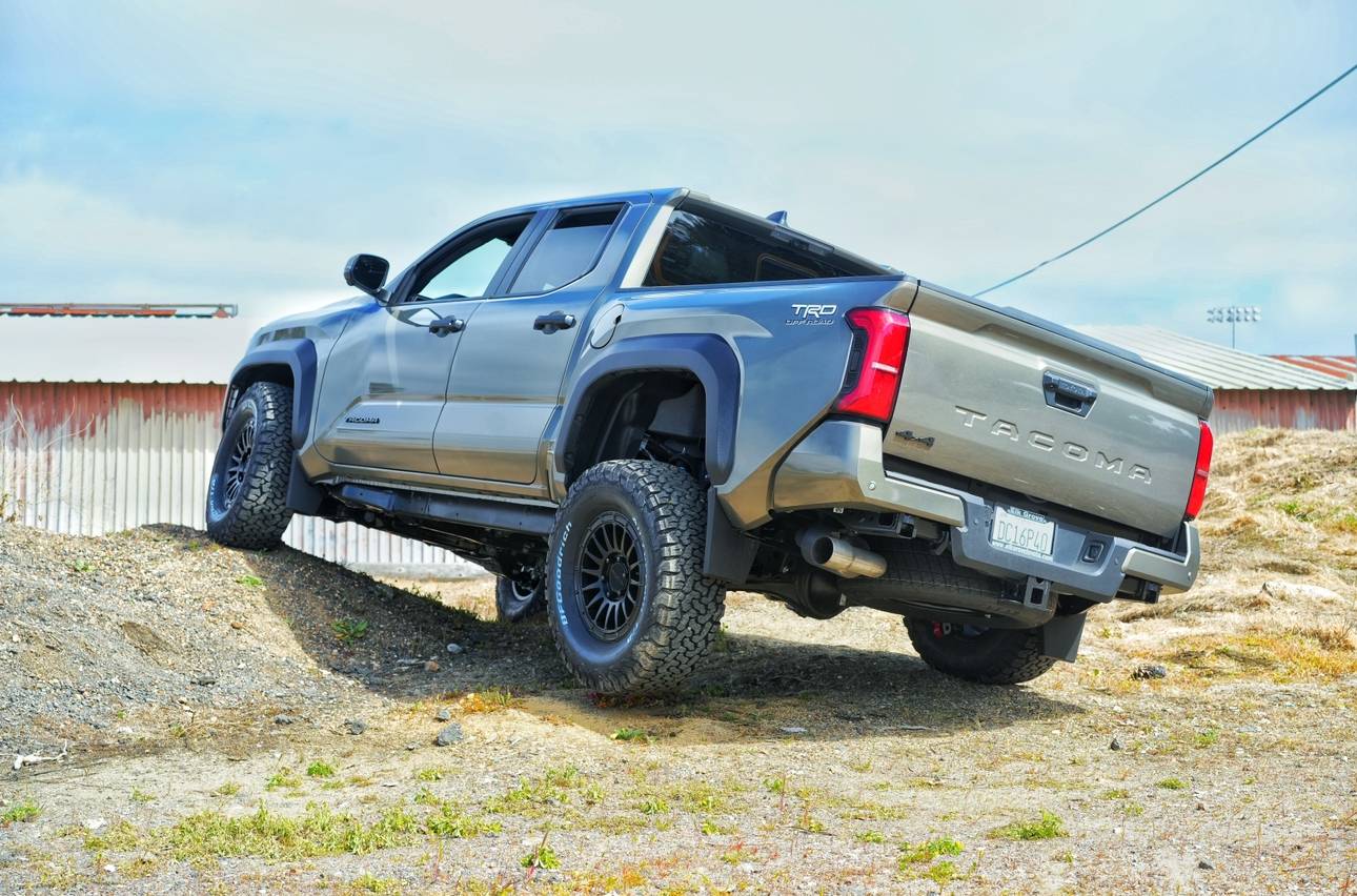 2024 Tacoma TRD Off-Road stock suspension with 295/70R17 (33.3”) on 17” Method 314 (+25 offset), No rubbing! img_0358-jpe