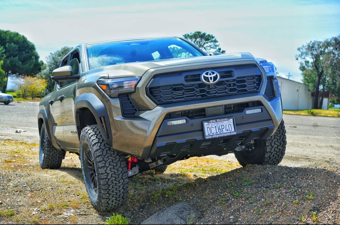 2024 Tacoma TRD Off-Road stock suspension with 295/70R17 (33.3”) on 17” Method 314 (+25 offset), No rubbing! img_0359-jpe