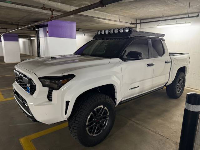 2024 Tacoma Installed Prinsu Pro Roof Rack and Baja Designs 7 Linkable Light Bar IMG_0382