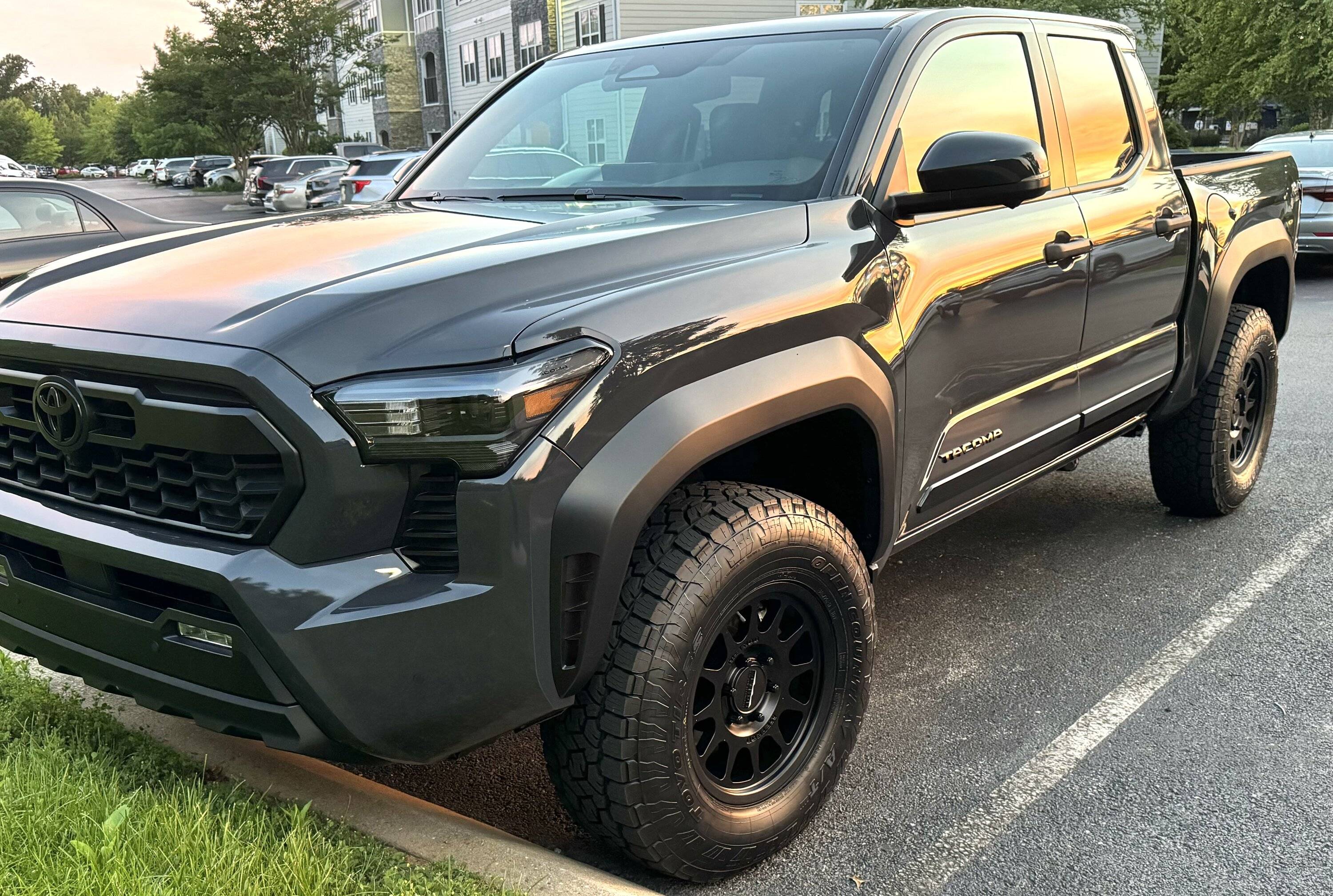 2024 Tacoma Method 703 wheels + Toyo Open Country A/T III 285/70/17 tires installed IMG_0534