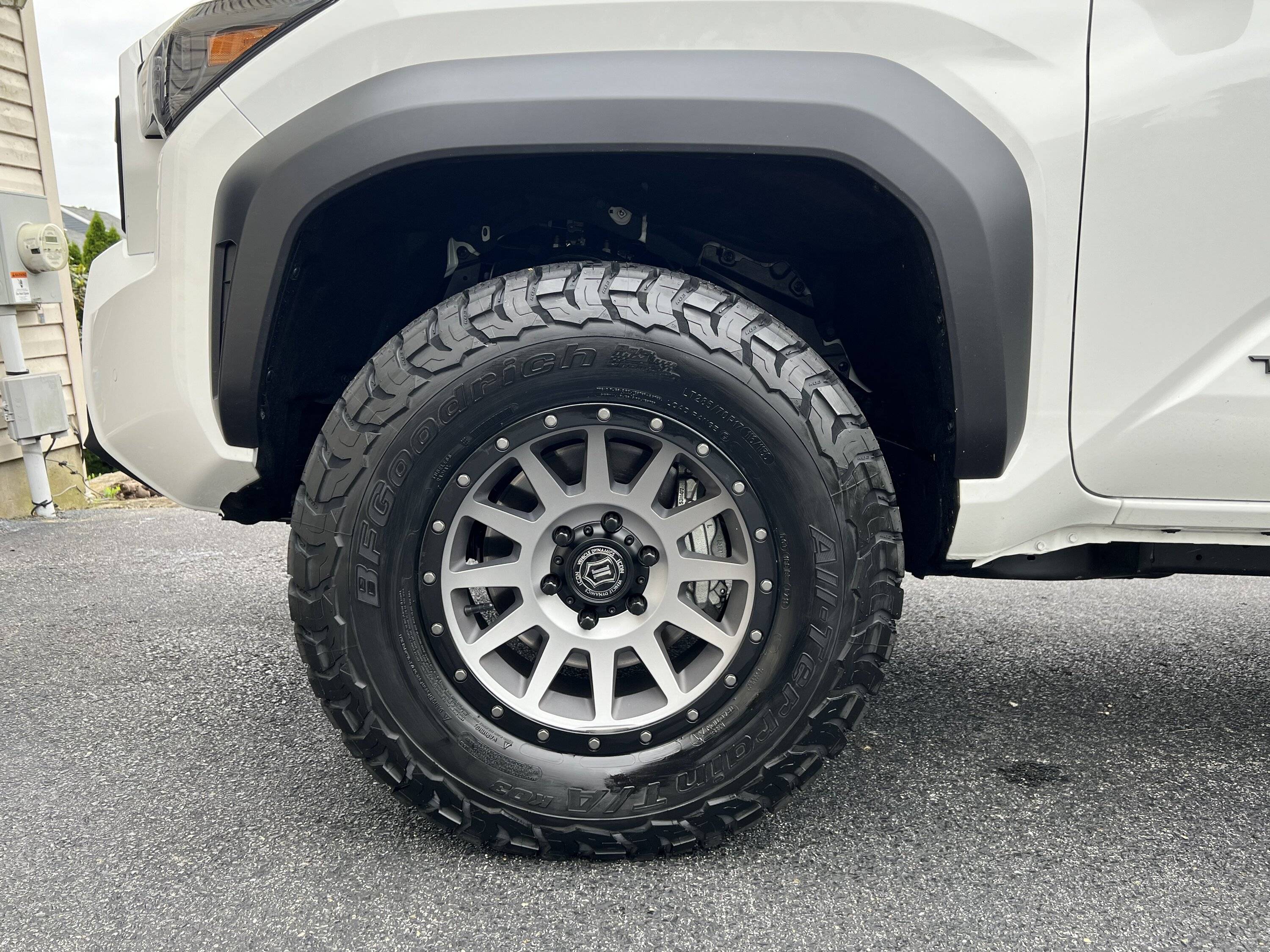 2024 Tacoma 4th Gen 2024+ Tacoma Aftermarket Wheels & Tires Pictures / Specs Compilation - Add Yours img_0632-jpe