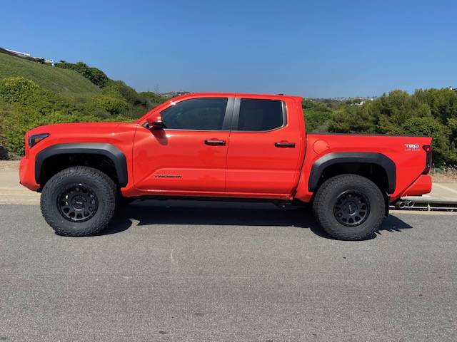 2024 Tacoma 285/70/17 Toyo AT3 tires + Method MR305 NV +25 offset wheels -- stock suspension, no mods, no rub (2024 TRD Off-Road) IMG_1042