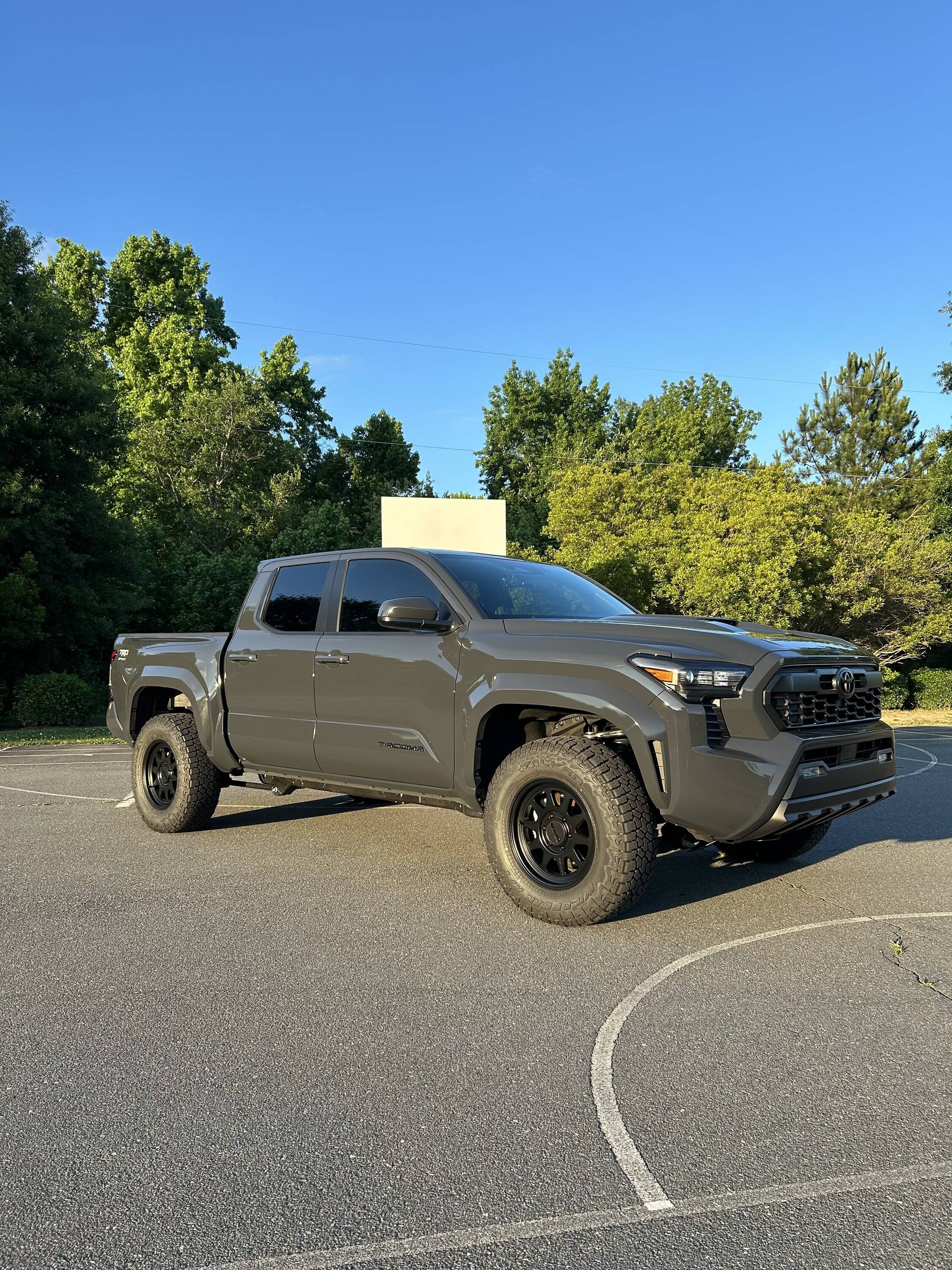 2024 Tacoma Underground in twilight sun (265/70/17 Wildpeak tires + Method MR316 wheels on 2024 Tacoma) IMG_1272