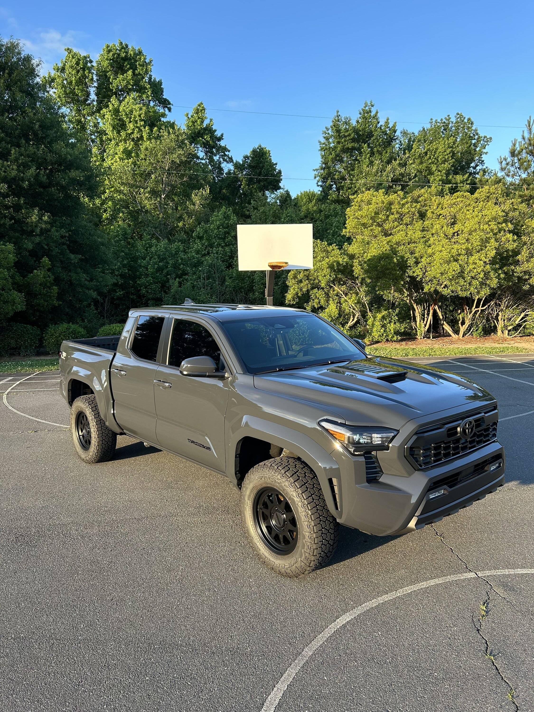 2024 Tacoma Underground in twilight sun (265/70/17 Wildpeak tires + Method MR316 wheels on 2024 Tacoma) IMG_1274