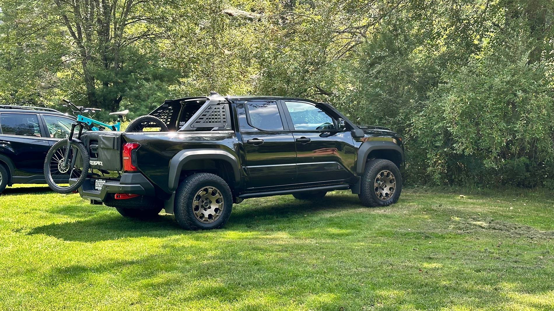 2024 Tacoma Raceface T3 Tailgate Pad Bike Carrier installed look IMG_1520