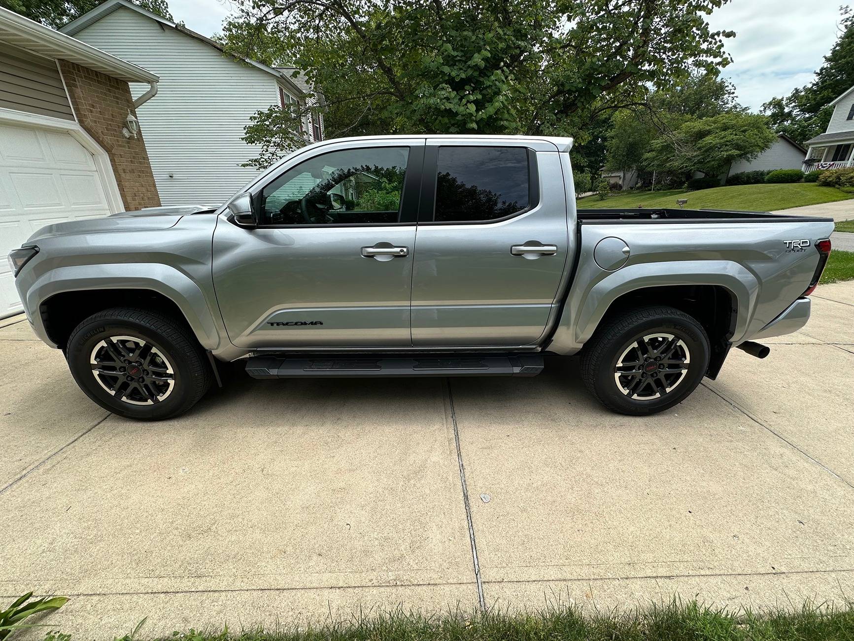 2024 Tacoma Step Bars, Running boards IMG_1571[1].JPG