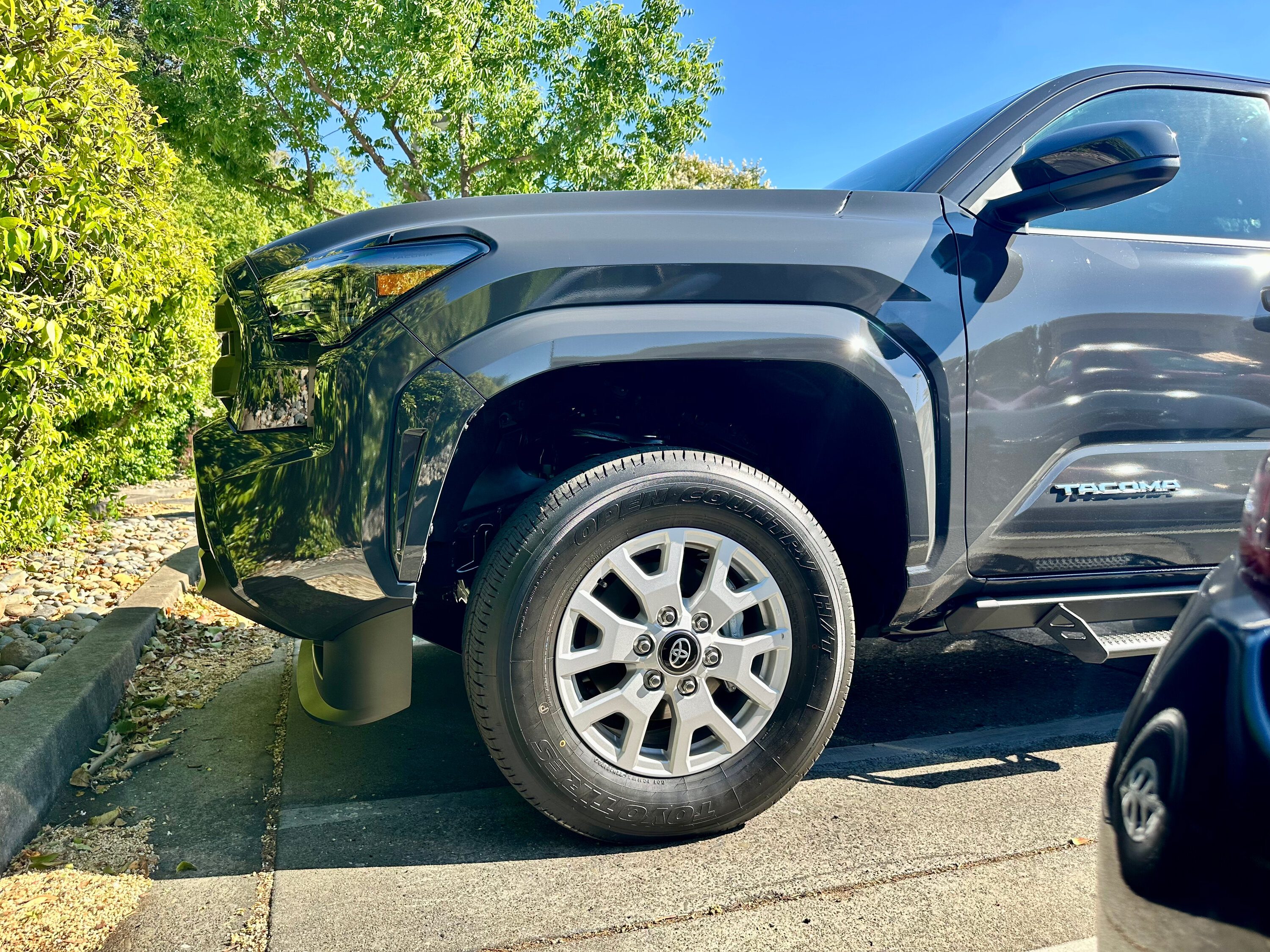 2024 Tacoma 285-70-17 KO3 tires do fit on a bone stock 2024 Tacoma SR5 IMG_2330