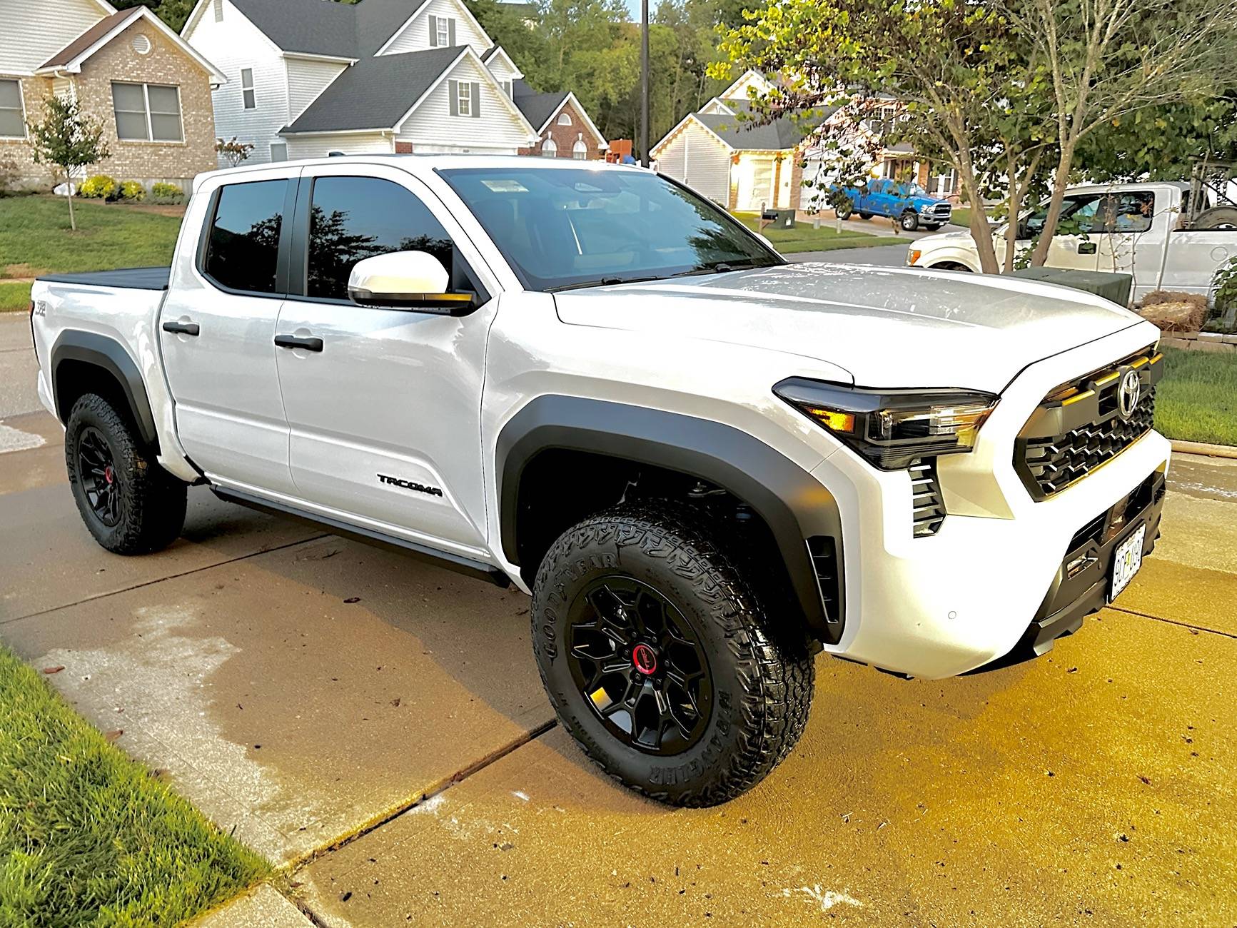 2024 Tacoma Aftermarket TRD Pro style wheels + KO2 285/70/17 tires on my 2024 Tacoma IMG_3073