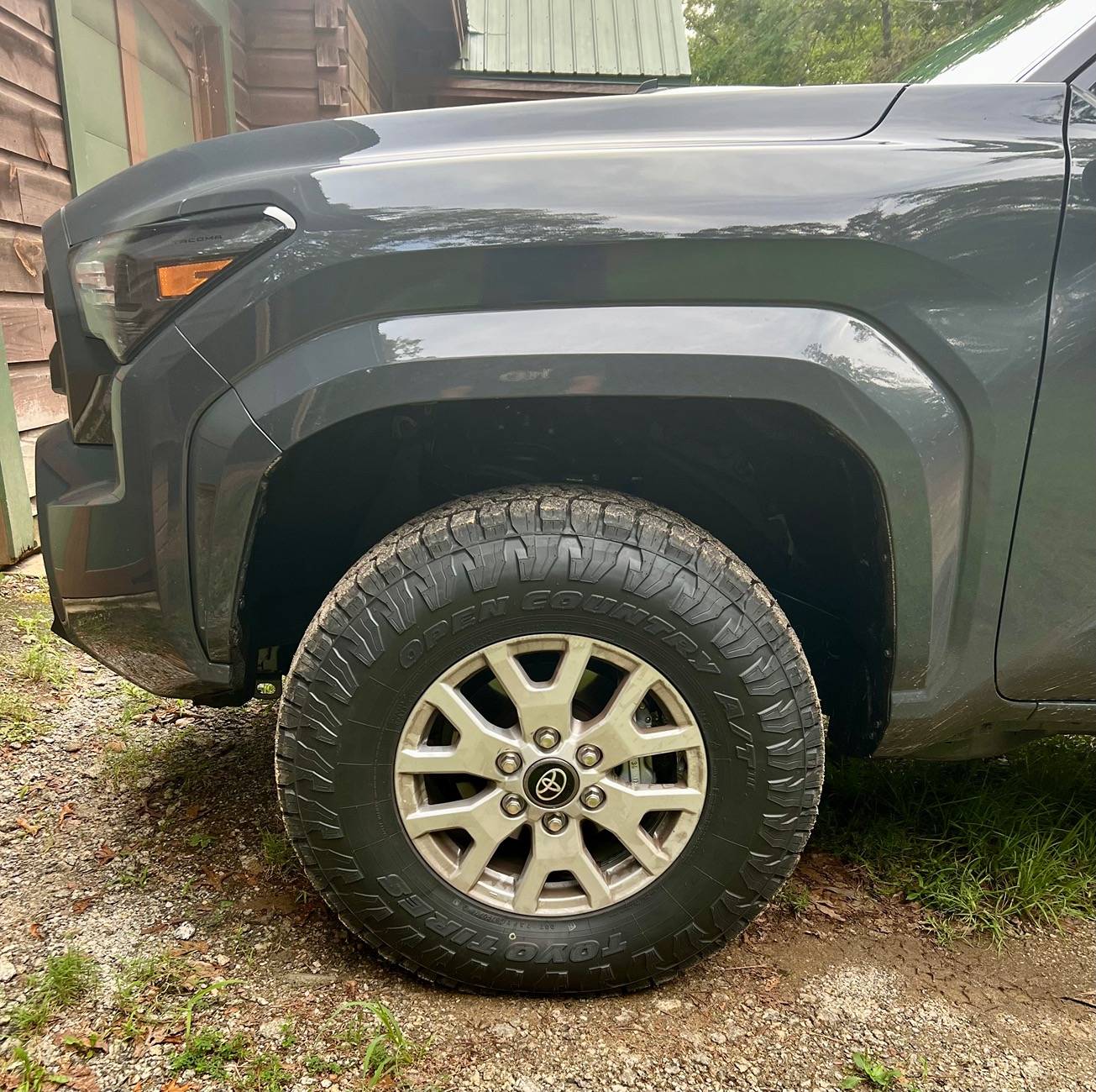 2024 Tacoma Anyone else tried 255/80r17? IMG_3209