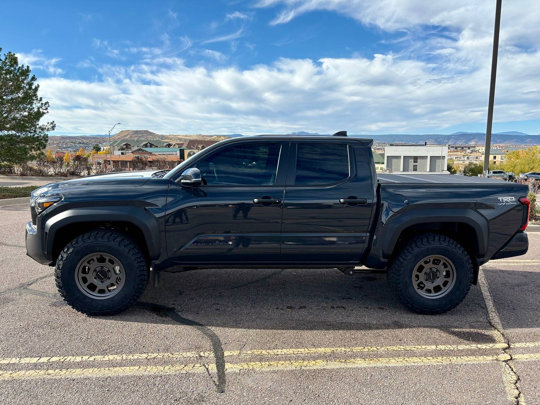 2024 Tacoma Wheel Pic Request - Titanium Method MR703 on Underground? IMG_3415 (1)