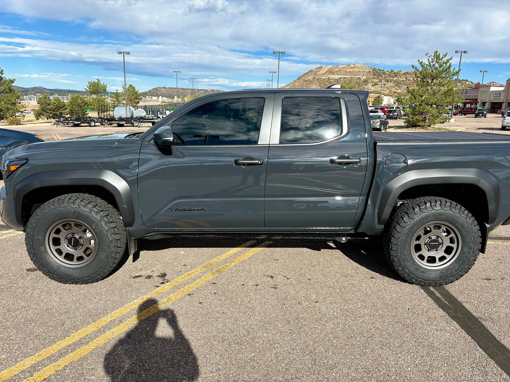 2024 Tacoma Wheel Pic Request - Titanium Method MR703 on Underground? IMG_3416 (1)