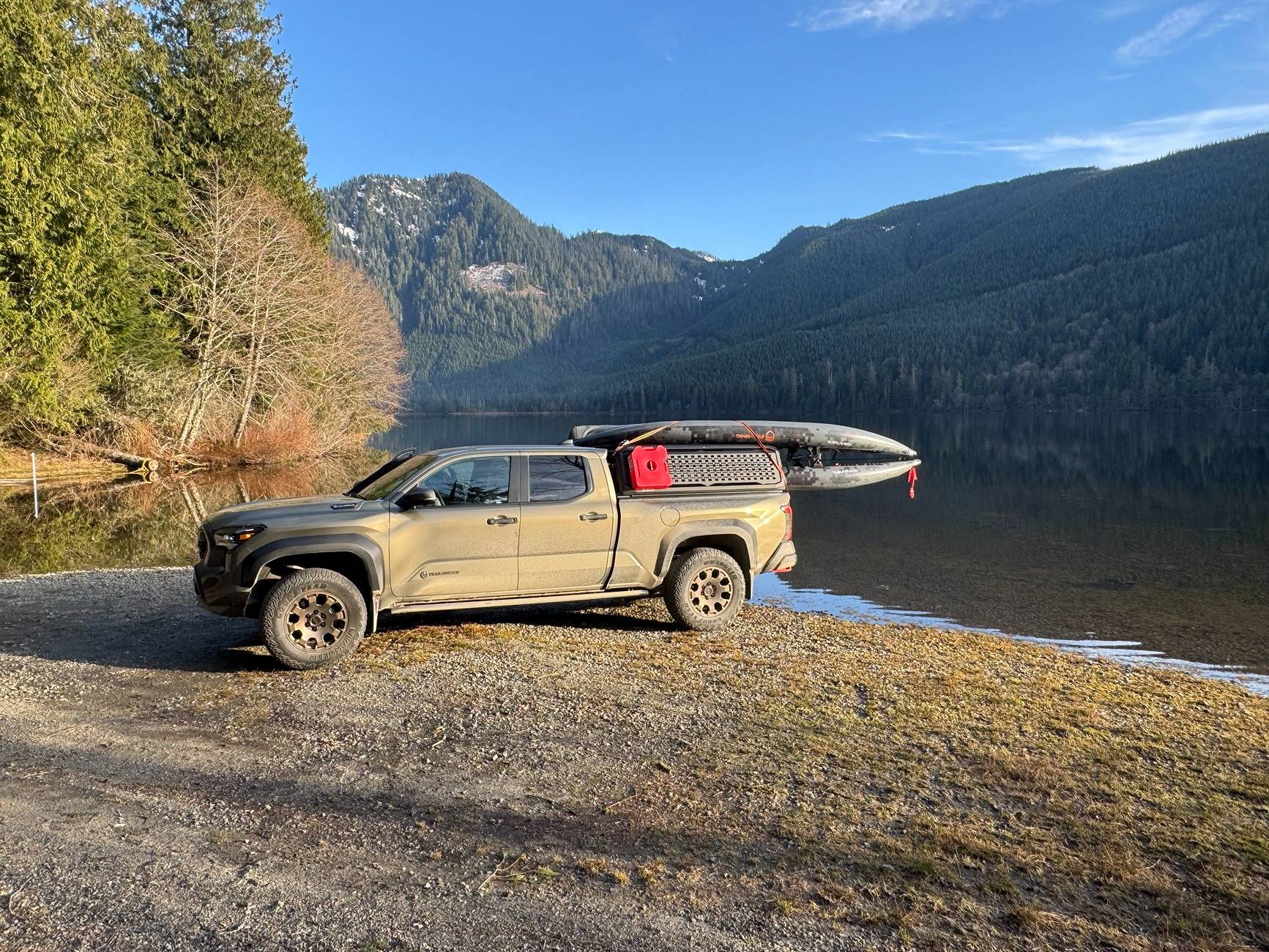 2024 Tacoma Best T-slot Tonneau cover?  Is it worthwhile to get one with T-slot? IMG_3561