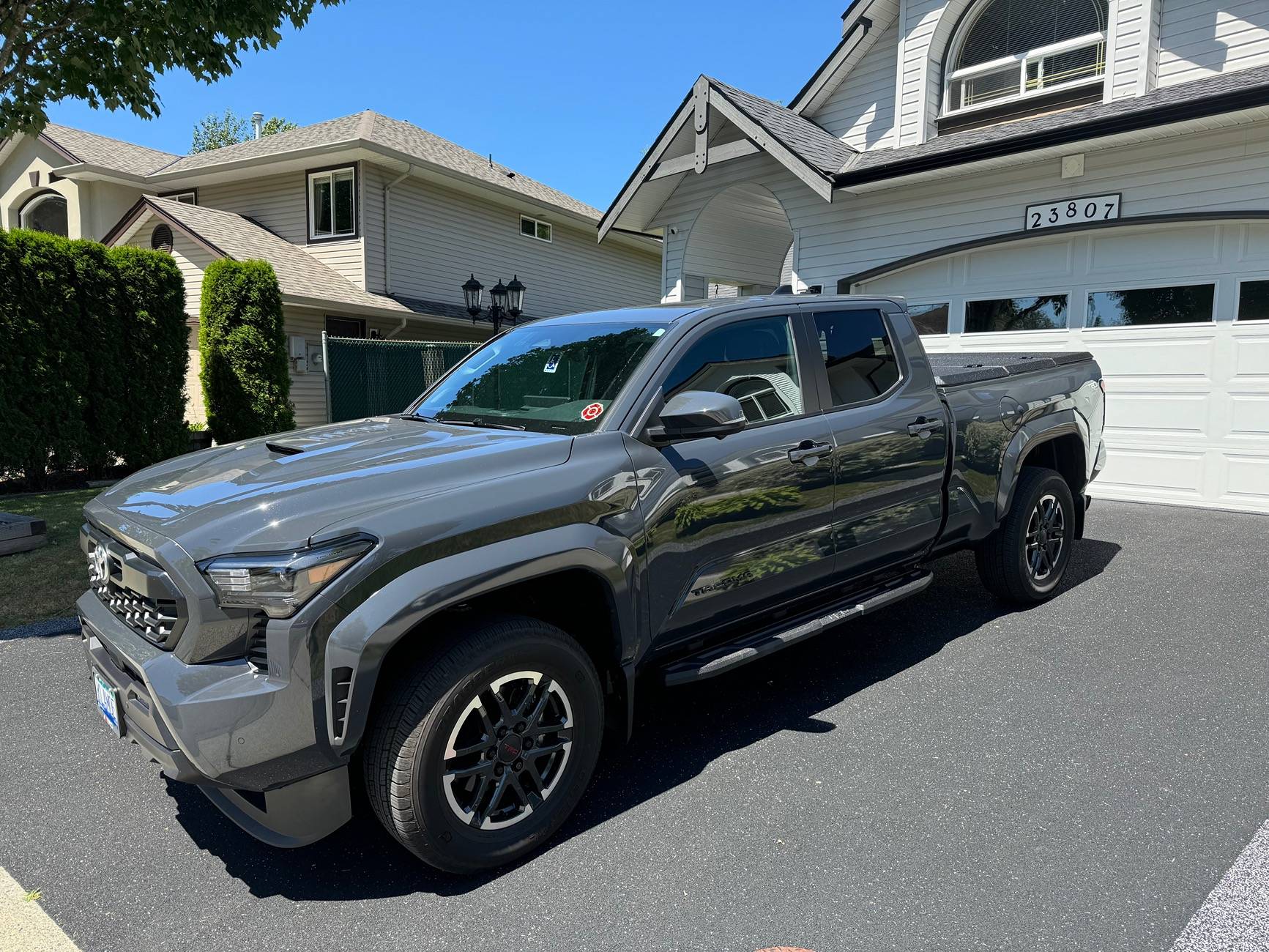 2024 Tacoma Tonneau Cover Recommendations? IMG_3959