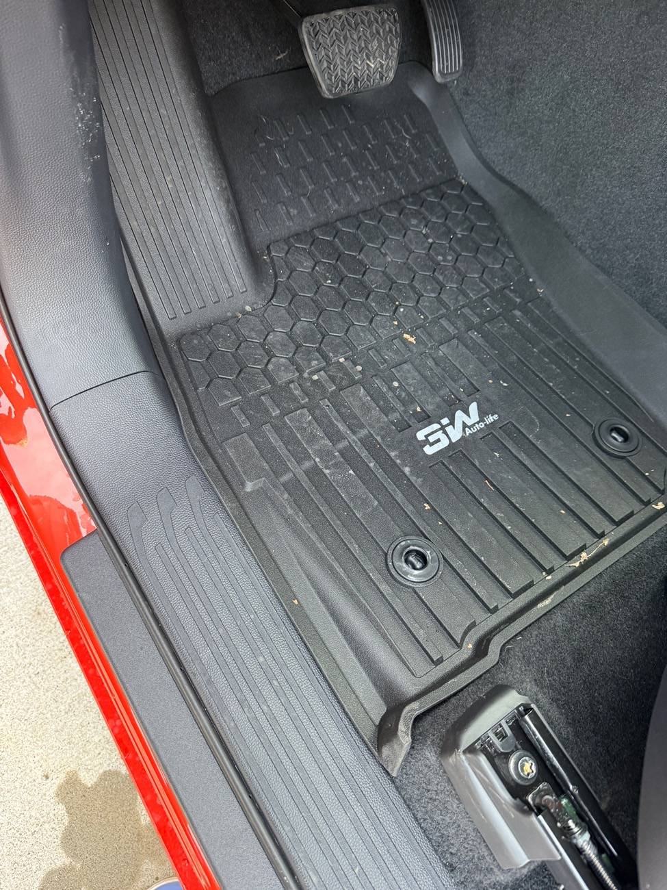 2024 Tacoma OEM, 3w, and Lastfit floor and bed liners, a 3 brand liner review. IMG_4054