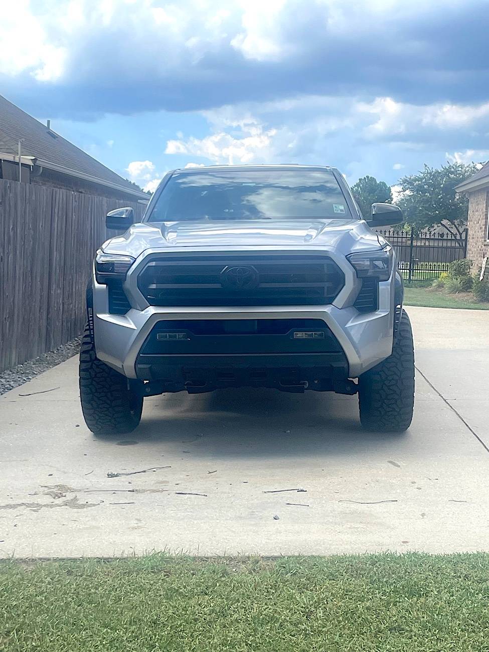 2024 Tacoma 2024 Tacoma SR5 wrapped (black roof + fender flares), leveled, Fuel wheels, 275/55 tires & more IMG_4463