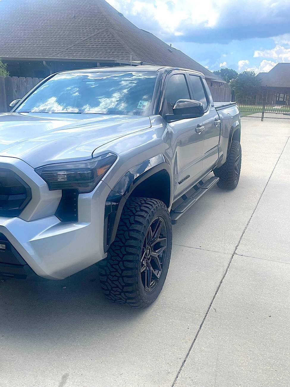 2024 Tacoma 2024 Tacoma SR5 wrapped (black roof + fender flares), leveled, Fuel wheels, 275/55 tires & more IMG_4464