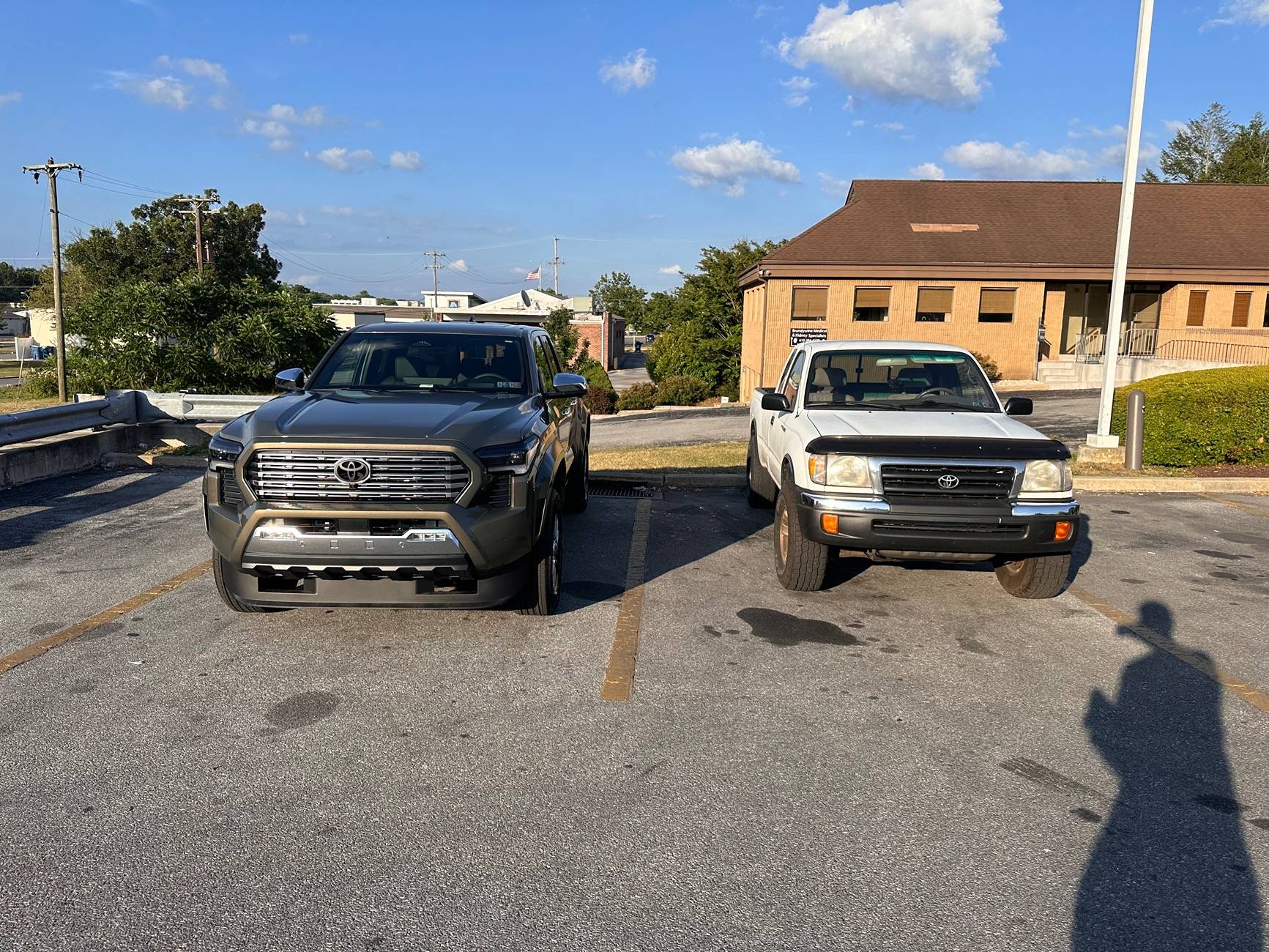 2024 Tacoma Gen 4 TH vs Tundra Size comparision IMG_4497