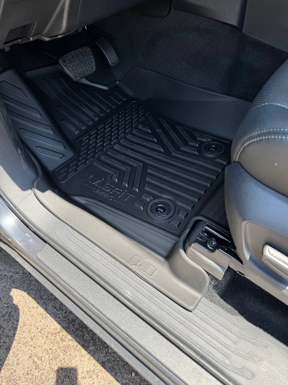 2024 Tacoma Lasfit Floor Mats and Bed Liner review IMG_4717