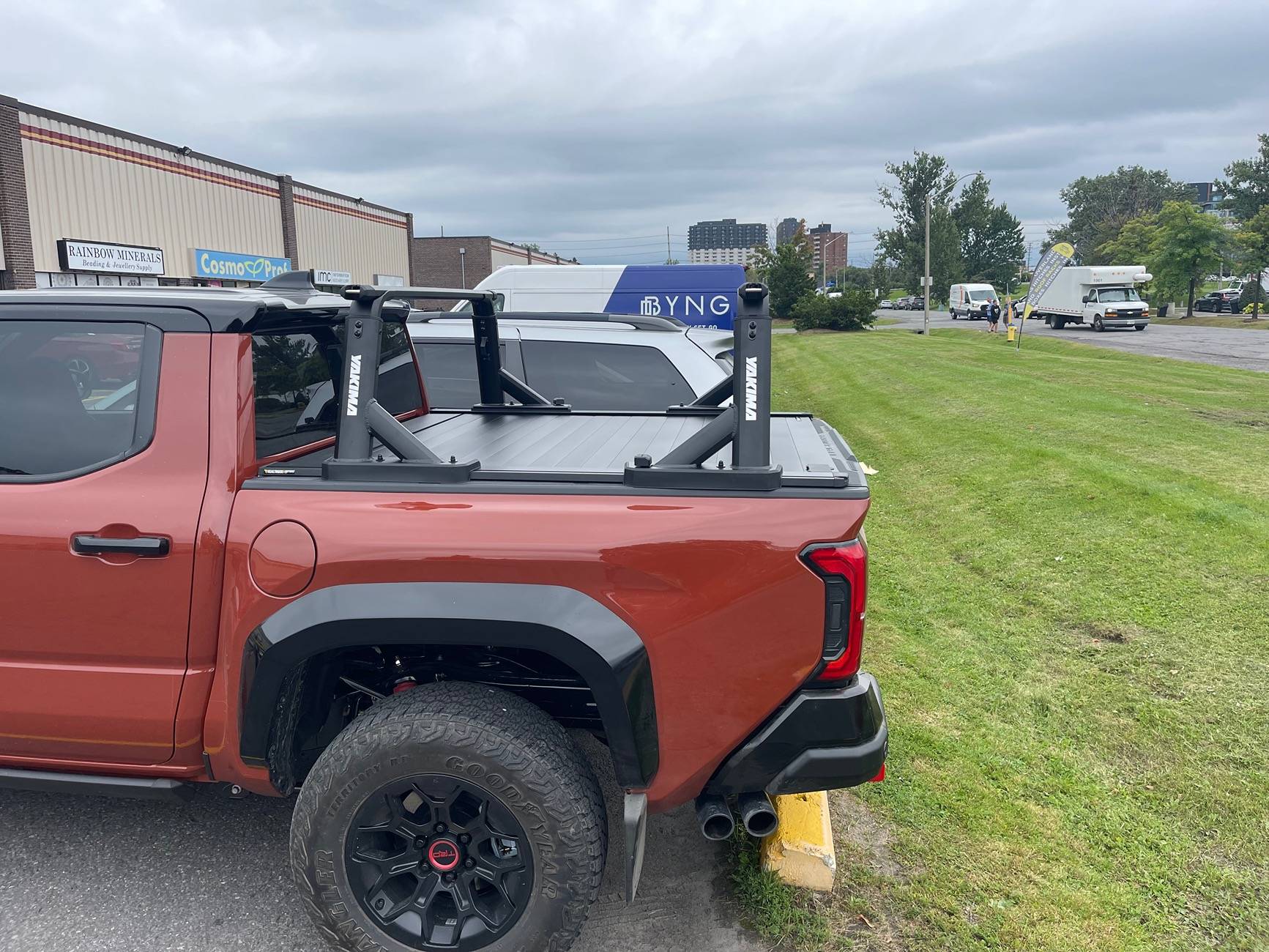 2024 Tacoma Hard Tonneau Cover with Power Tailgate? IMG_5158