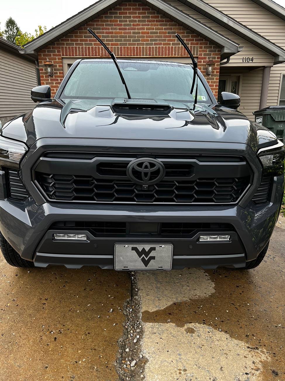 2024 Tacoma Emblem paint recommendations (no Plastidip)? IMG_5664