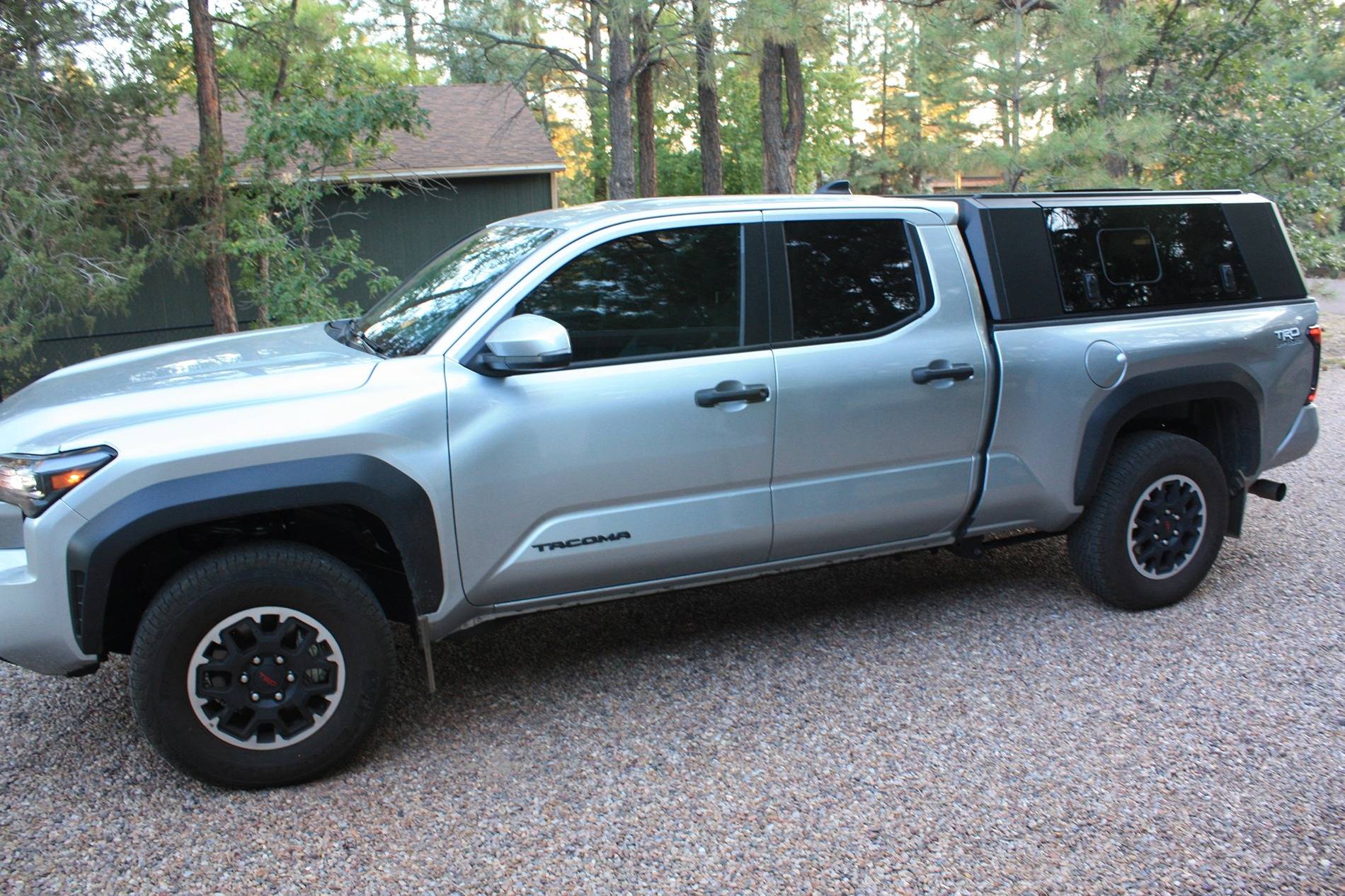 2024 Tacoma SmartCap EVO Bed Cap for 2024 Tacoma (5' and 6' Bed) IMG_6393.JPG