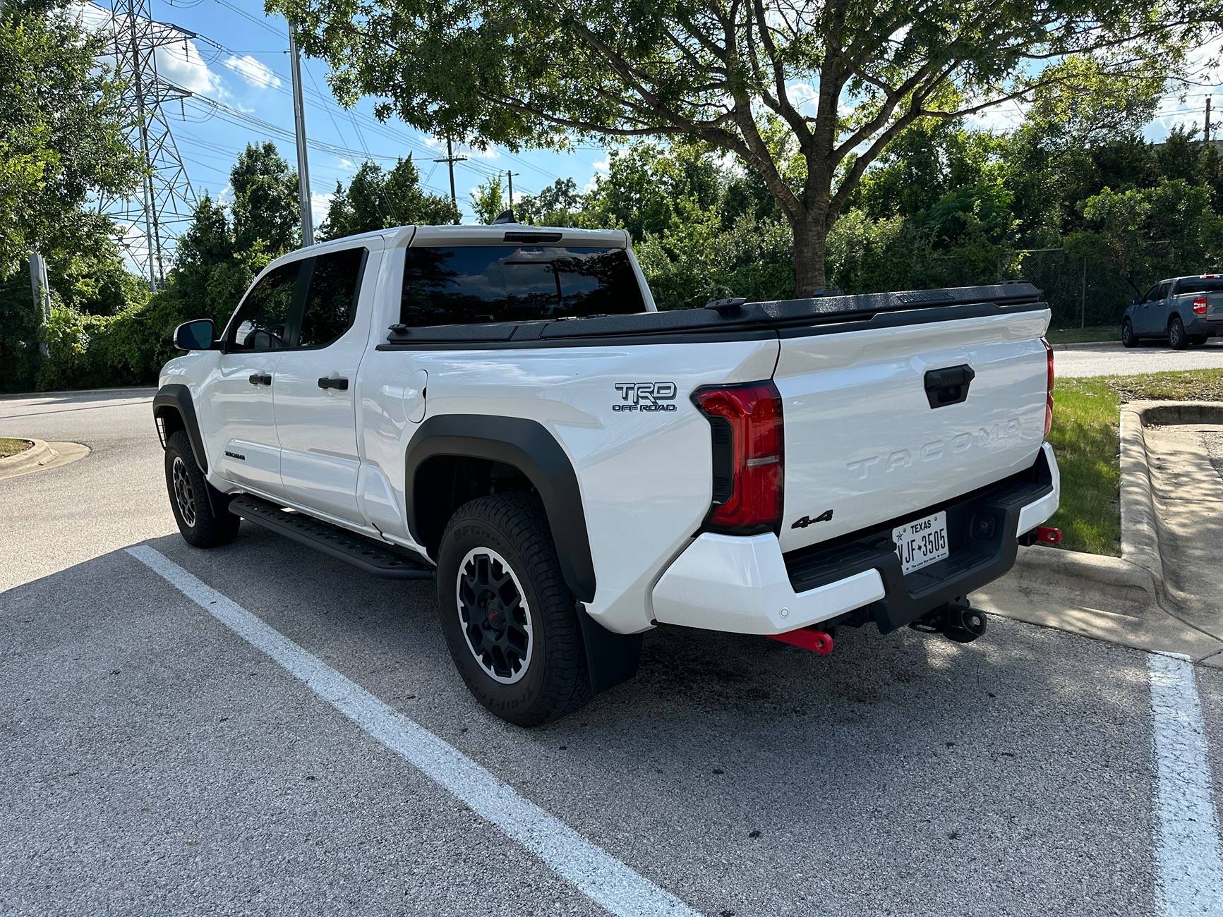 2024 Tacoma Diamondback Tonneau Cover review / feedback? IMG_6718