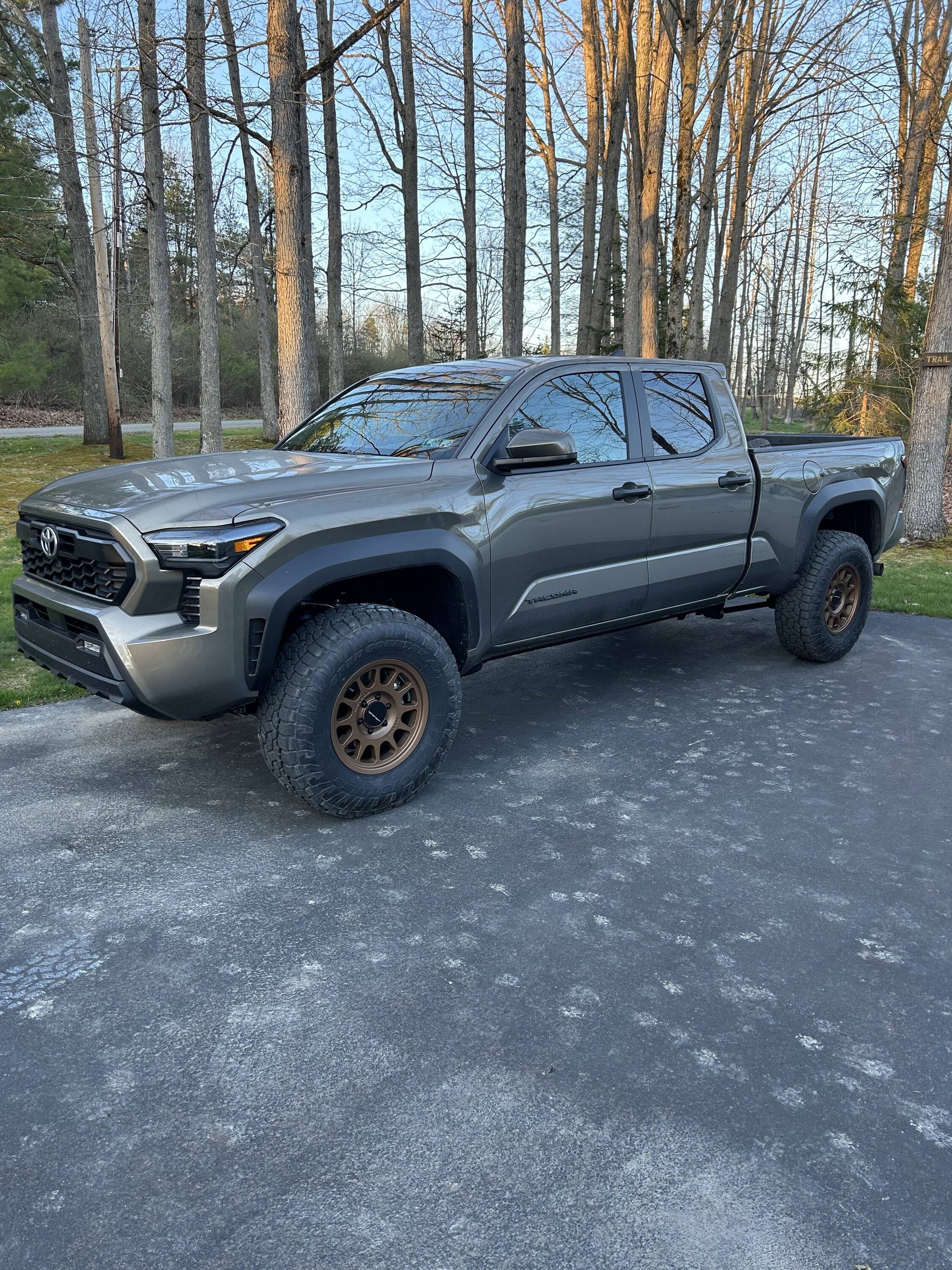 2024 Tacoma Bronze or black vinyl for TRD wheels? IMG_6726