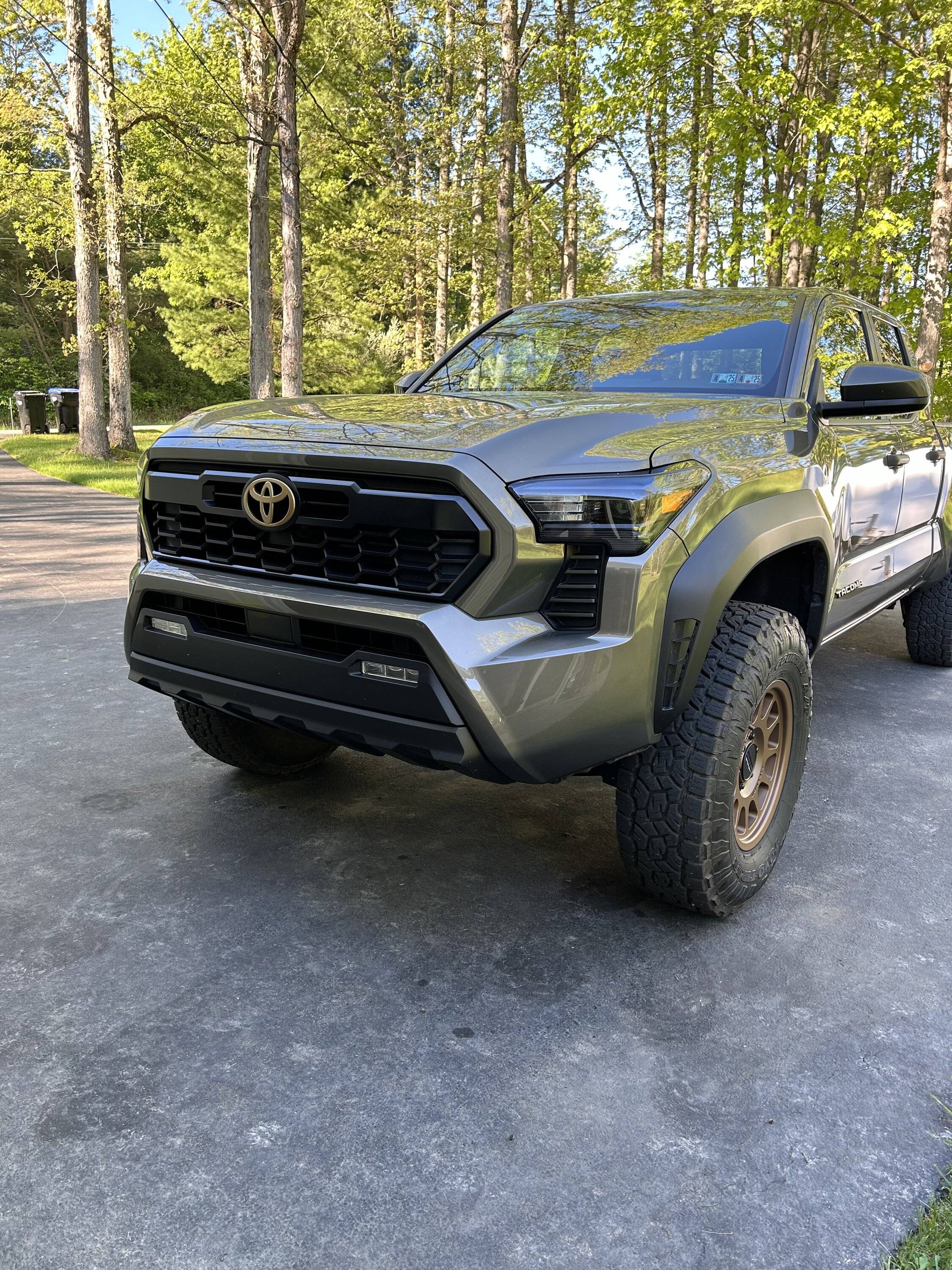 2024 Tacoma Bronze or black vinyl for TRD wheels? IMG_6752