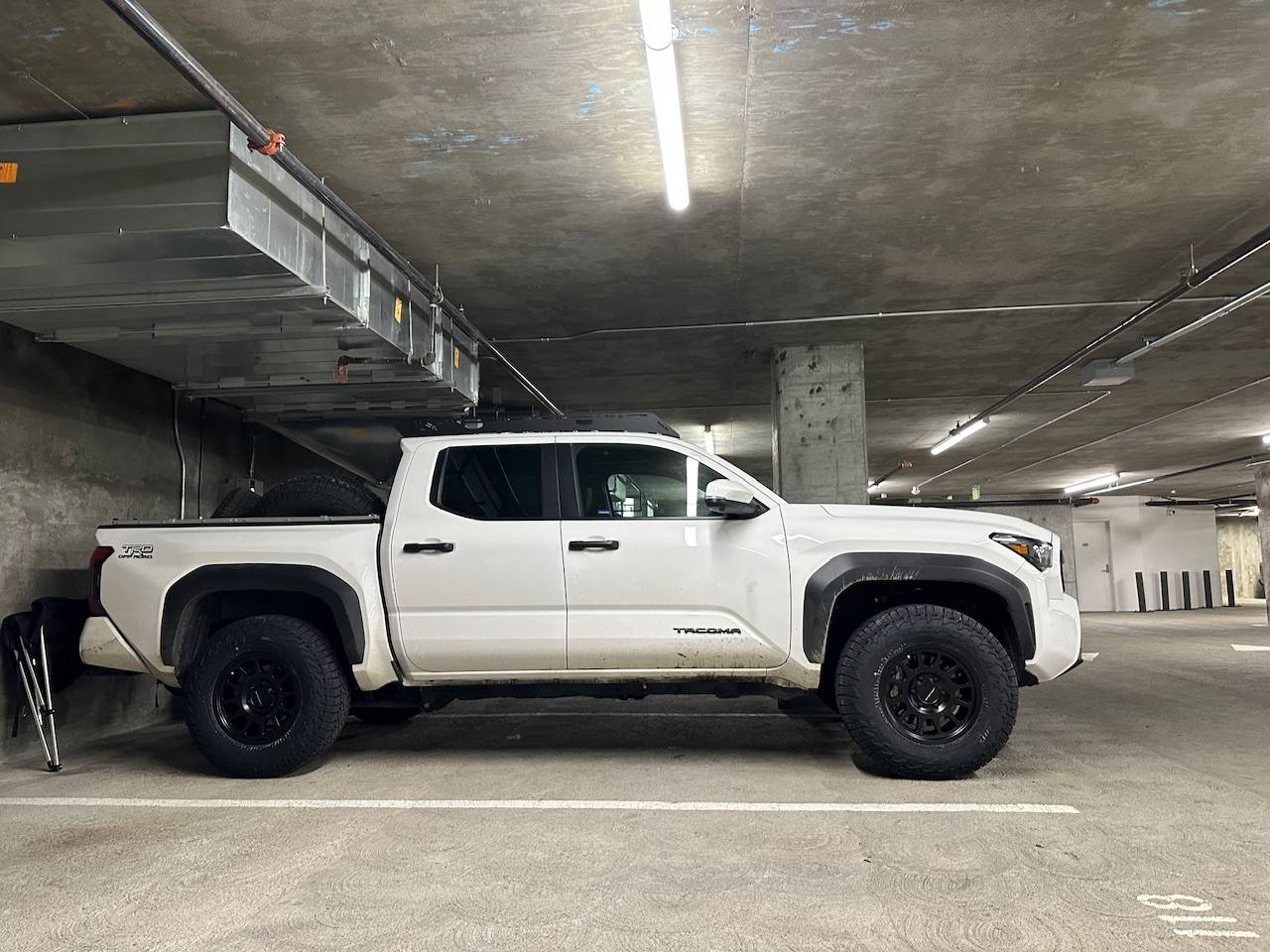 2024 Tacoma Tall Skinny 255/80r17s IMG_7113