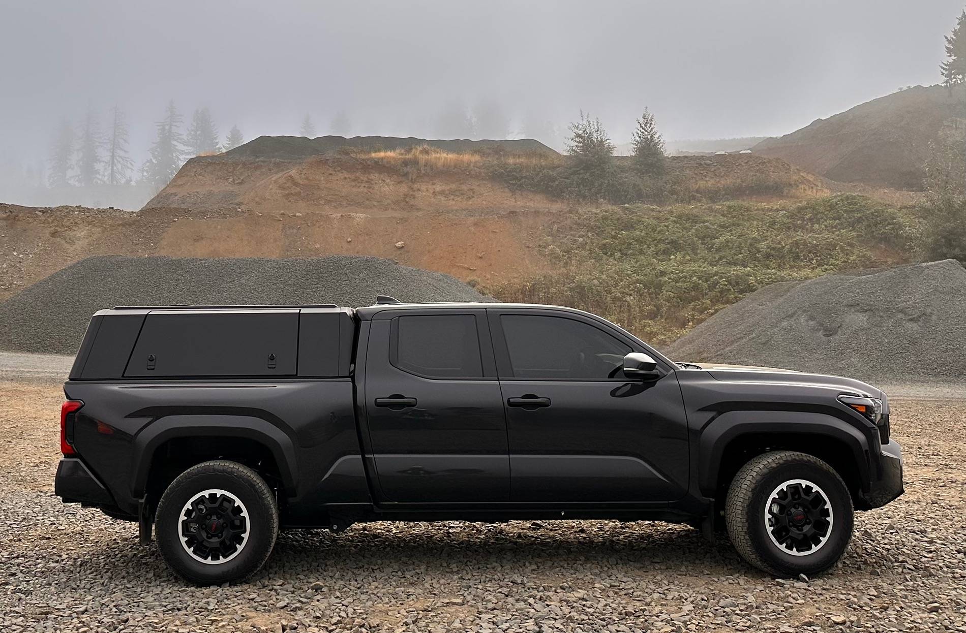 2024 Tacoma SmartCap EVO Bed Cap installed on 2024 Tacoma TRD Off-Road IMG_7536