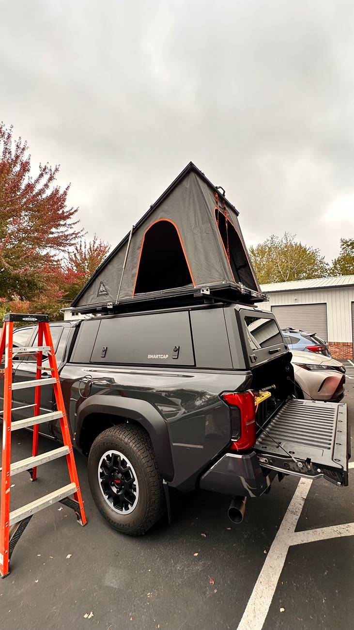 2024 Tacoma SmartCap EVO Bed Cap installed on 2024 Tacoma TRD Off-Road IMG_7636