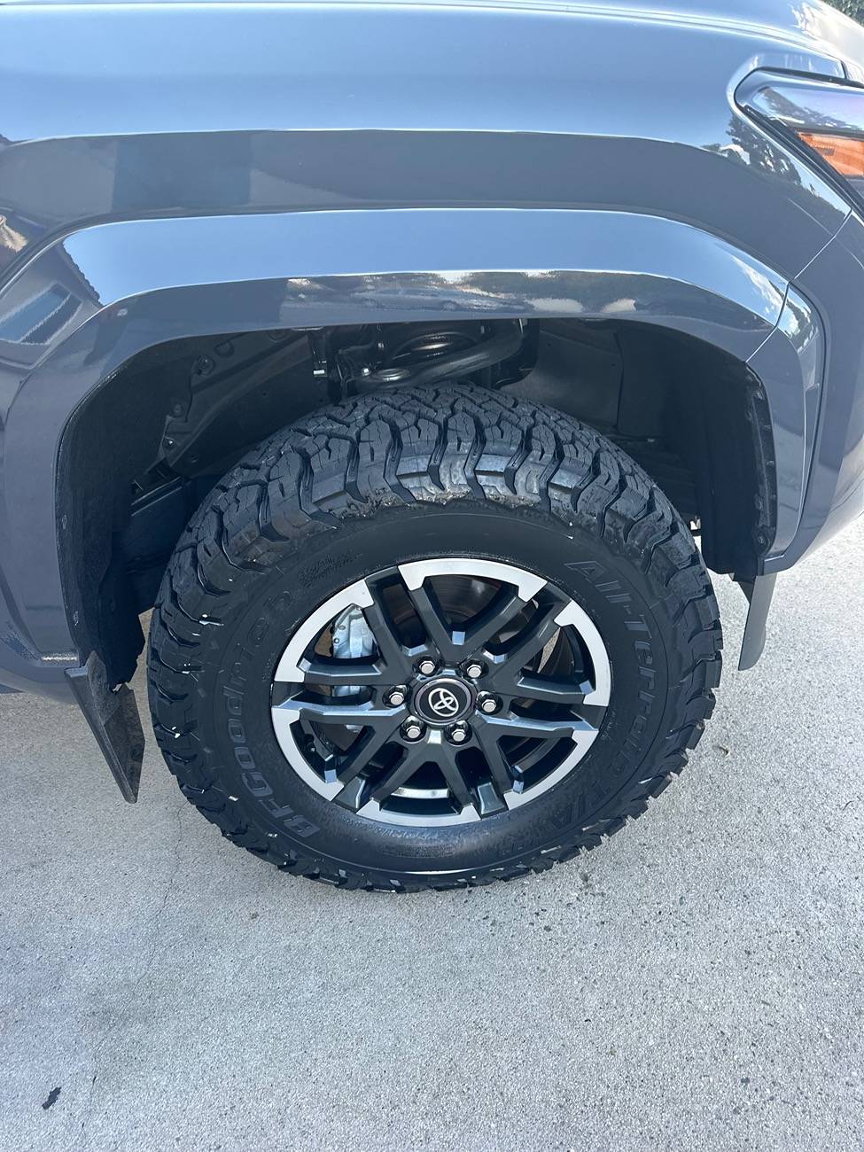 2024 Tacoma TRD wheels on 275/70/18 IMG_8261